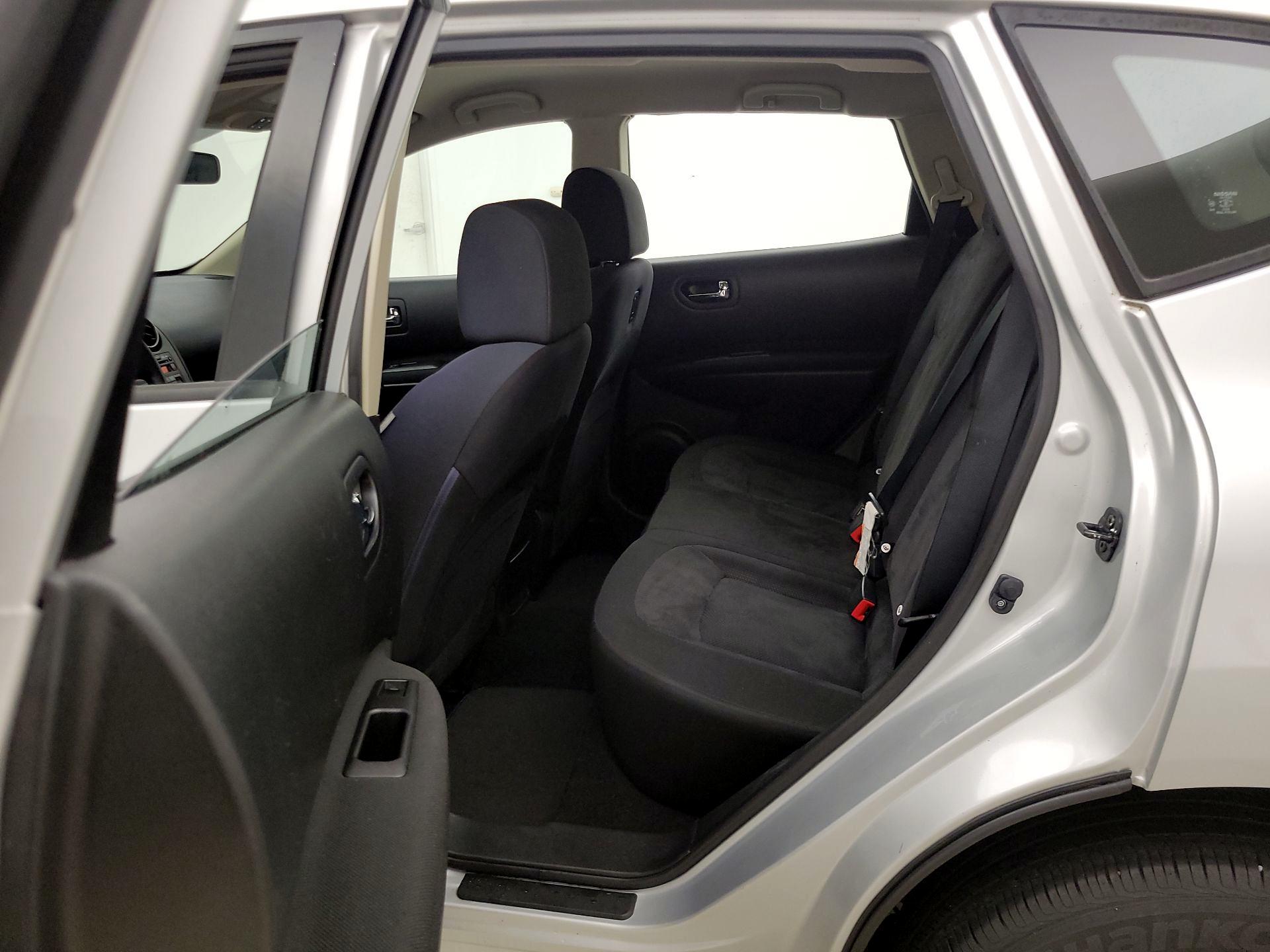 Thumbnail: 2014 Nissan Rogue - 18
