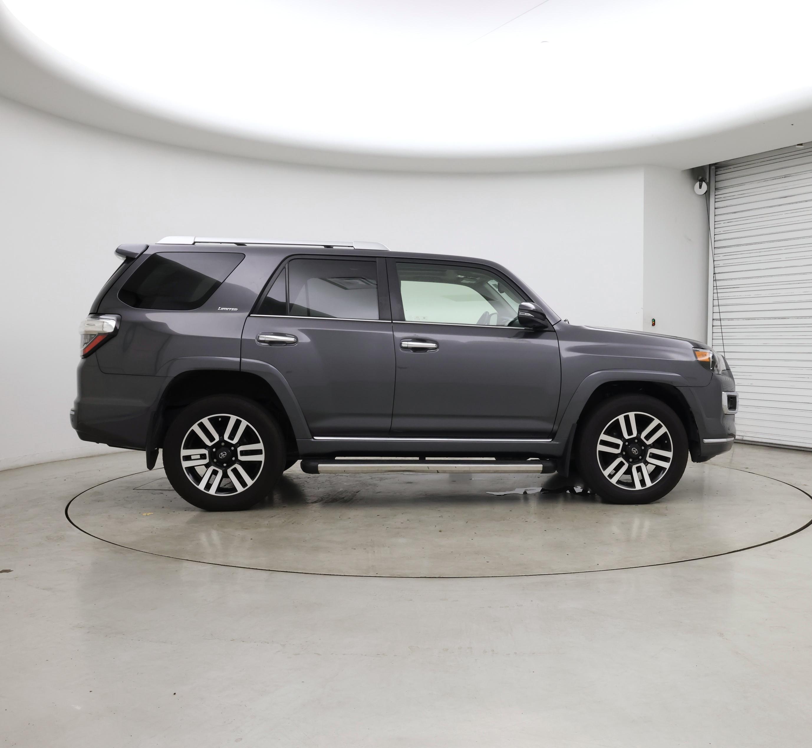 Thumbnail: 2016 Toyota 4Runner - 7