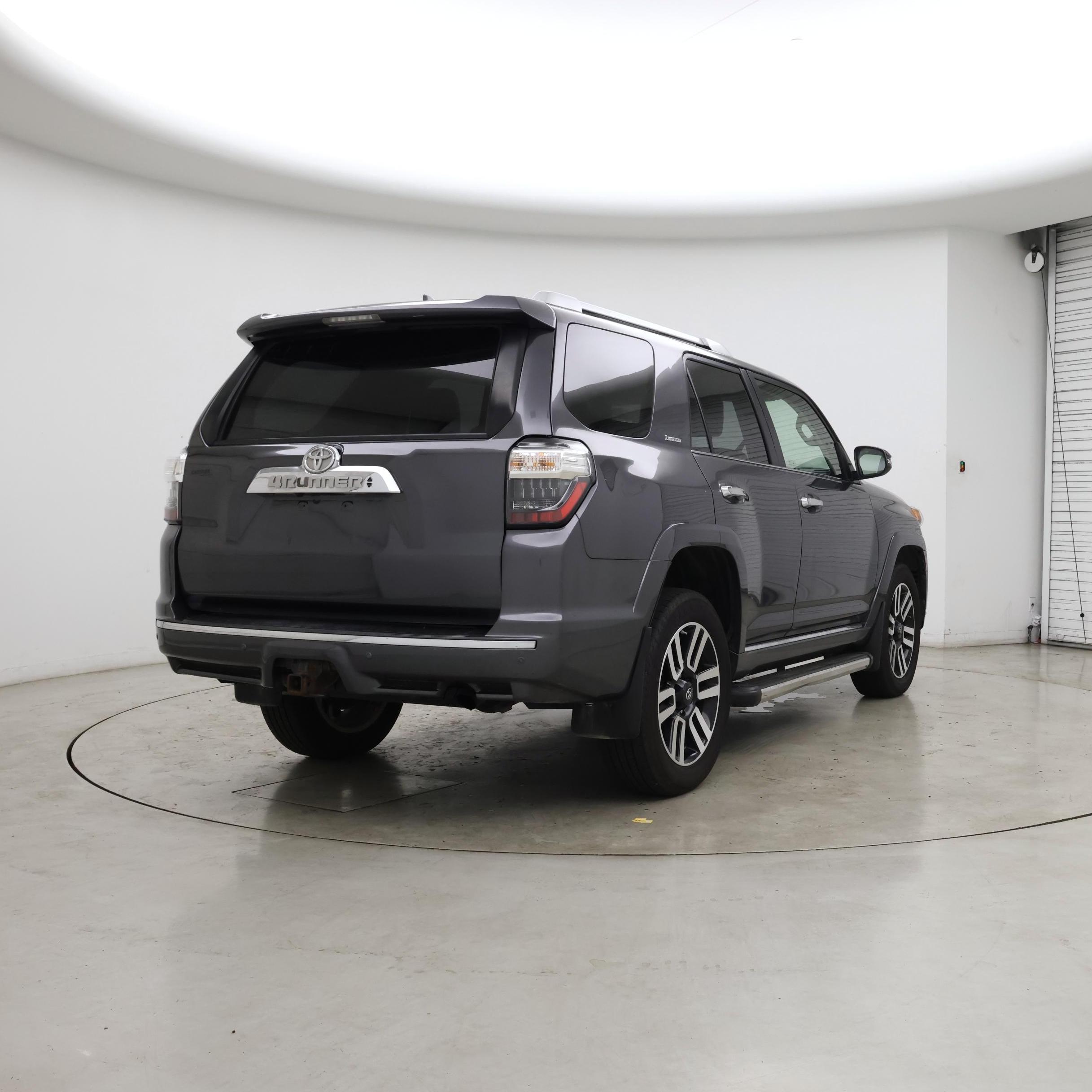Thumbnail: 2016 Toyota 4Runner - 8