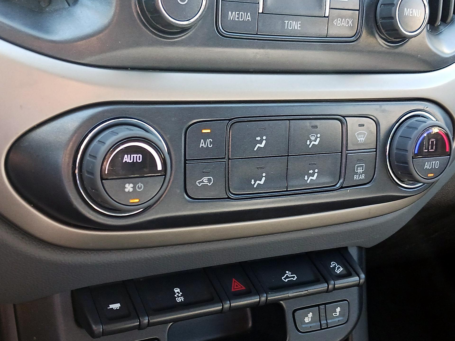 Thumbnail: 2017 Chevrolet Colorado - 15