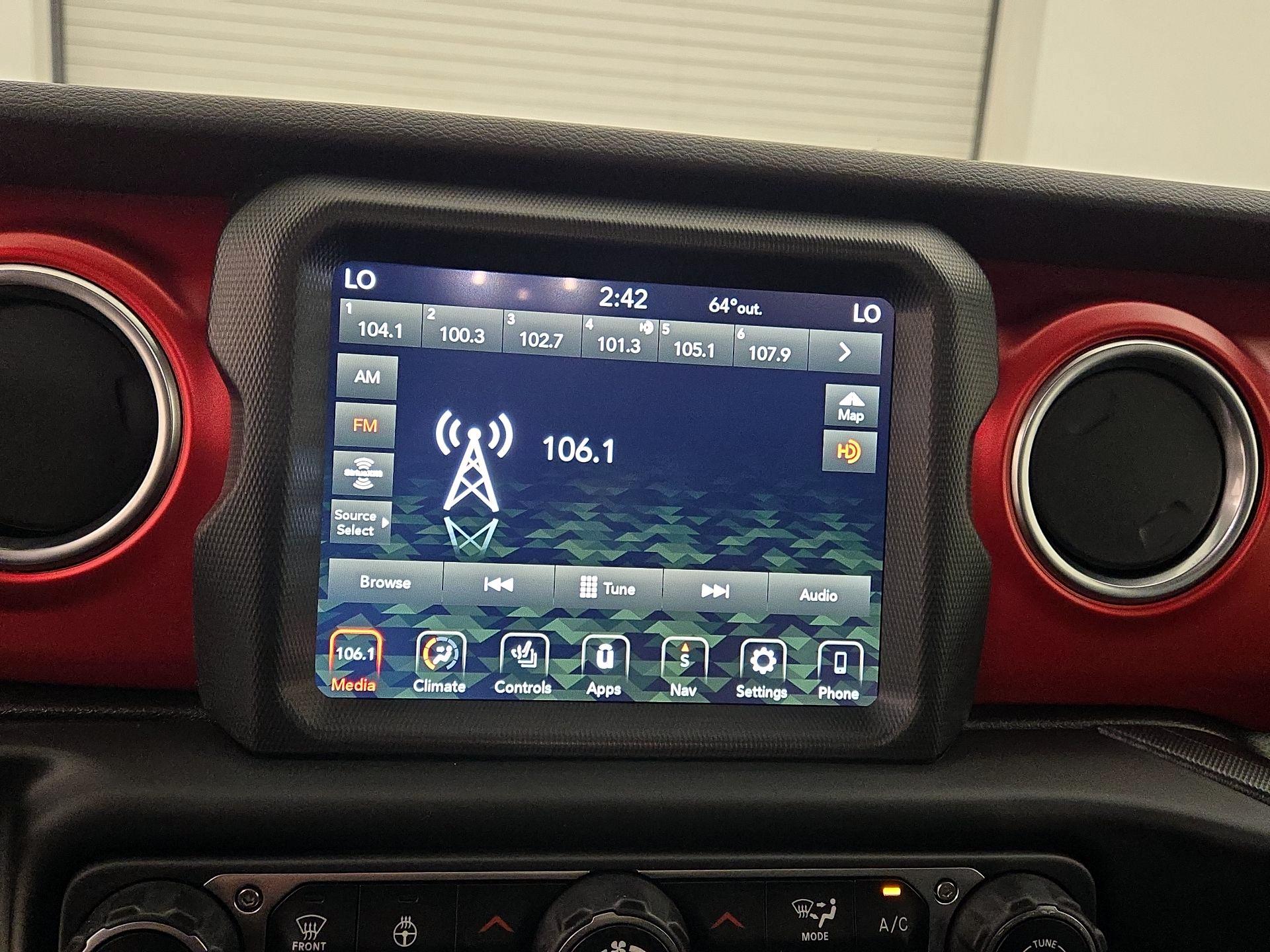 Thumbnail: 2022 Jeep Wrangler - 13