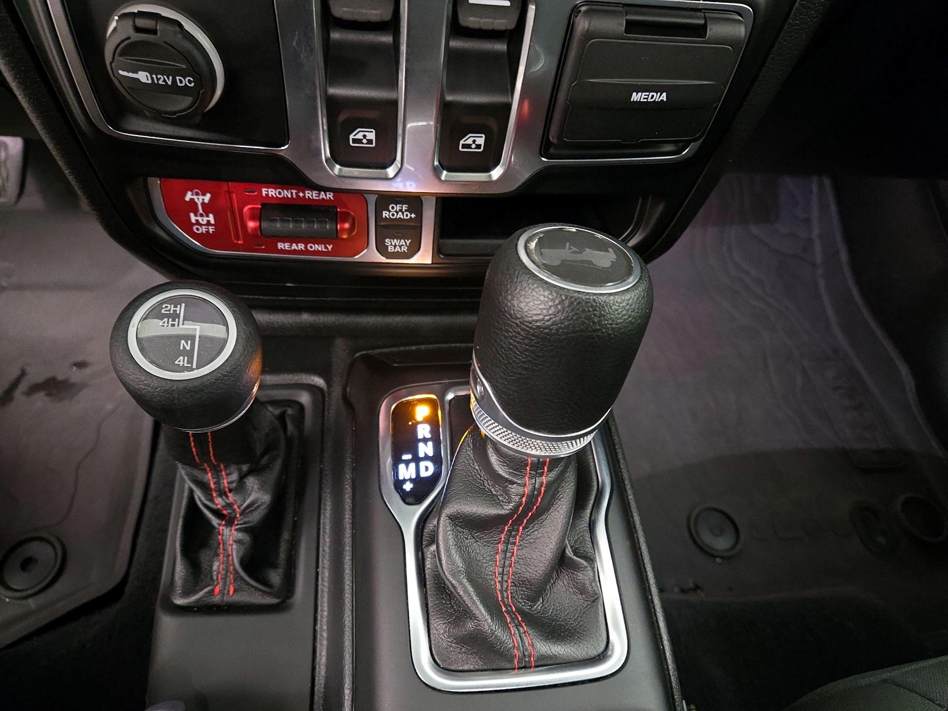 Thumbnail: 2022 Jeep Wrangler - 15
