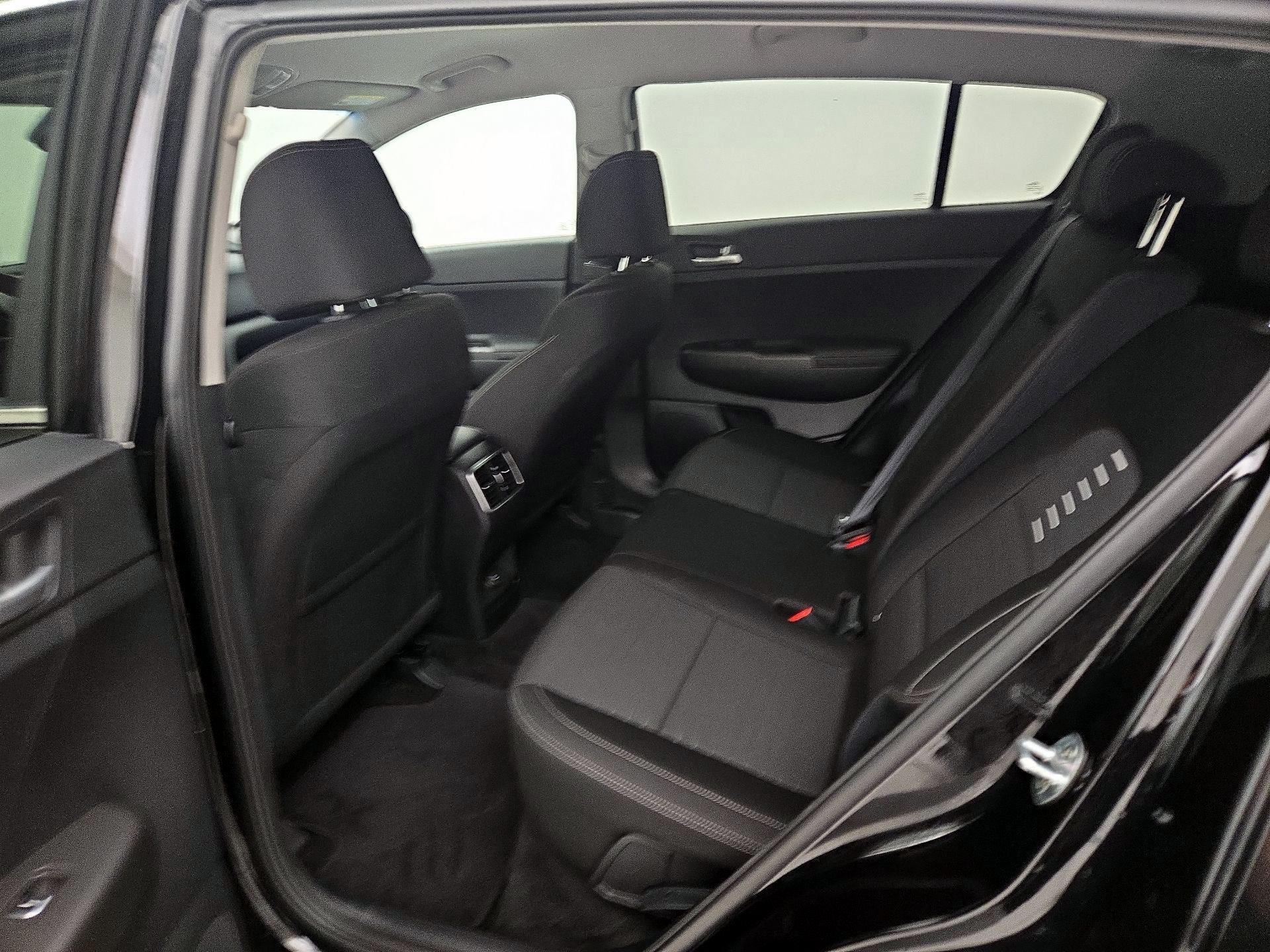 Thumbnail: 2020 Kia Sportage - 19