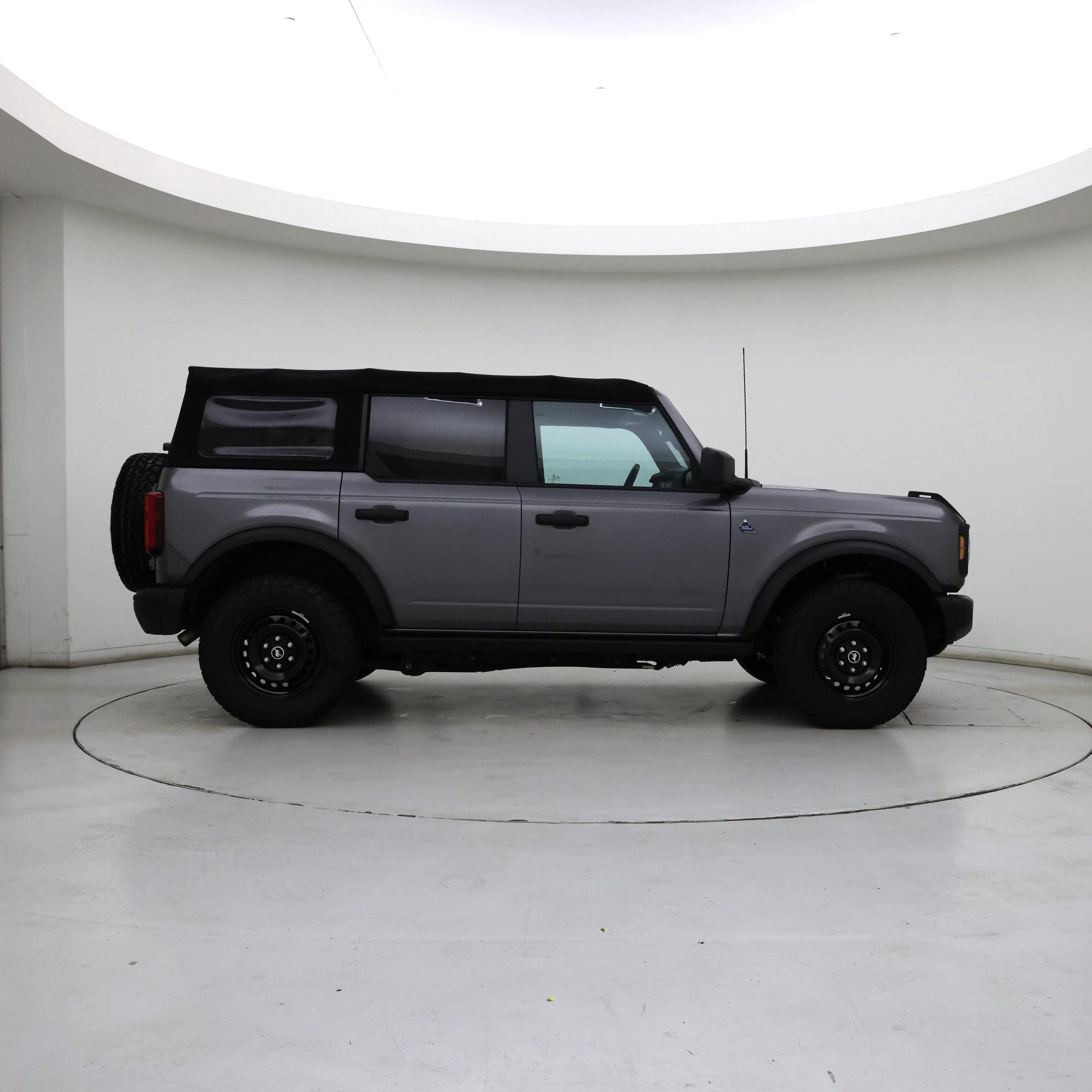 Thumbnail: 2022 Ford Bronco - 7