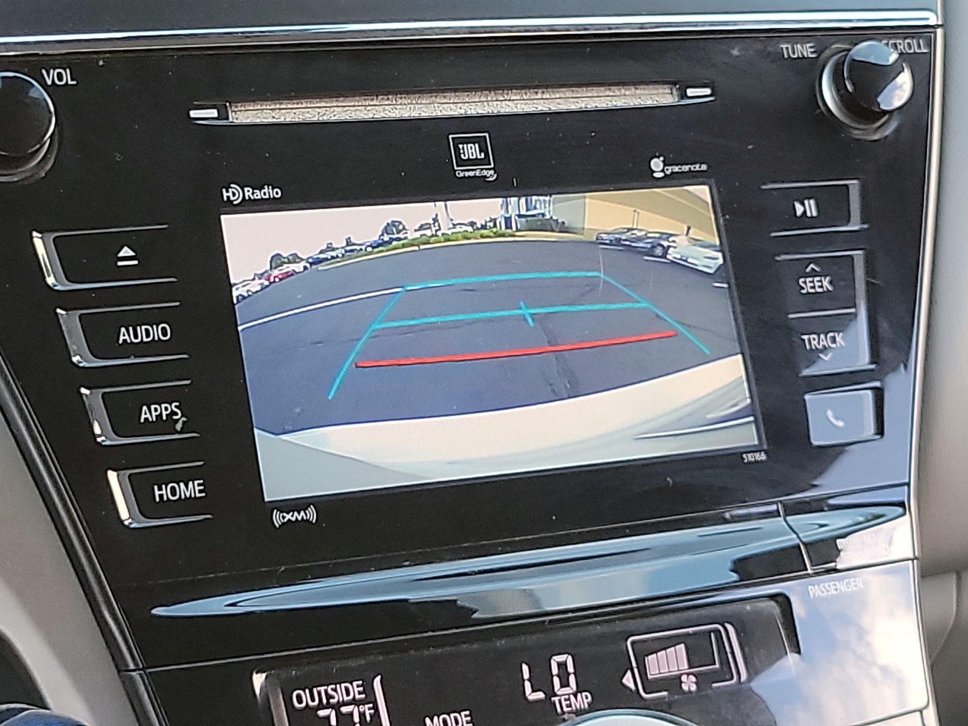 Thumbnail: 2017 Toyota Prius v - 13