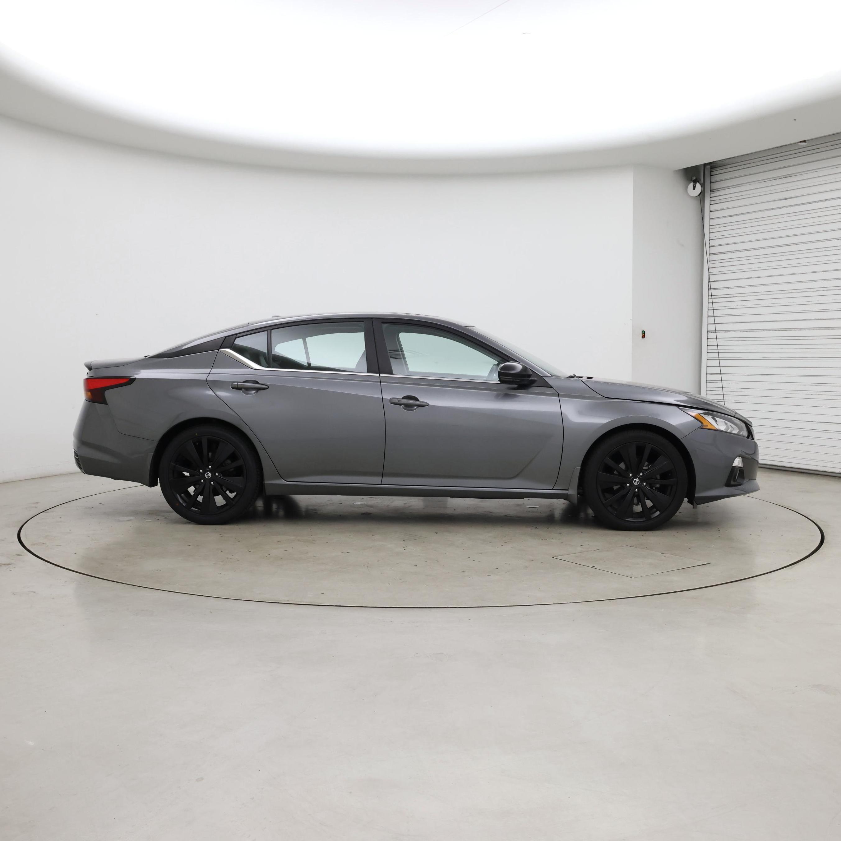 Thumbnail: 2022 Nissan Altima - 7