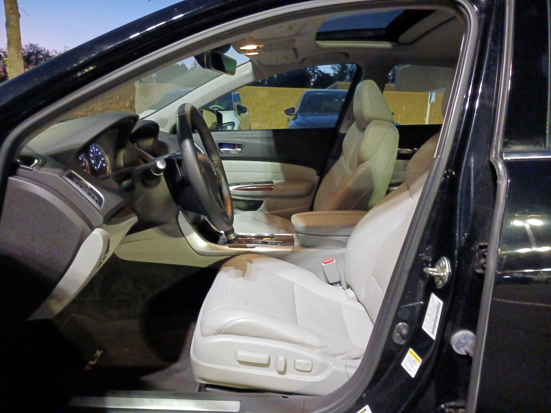 Thumbnail: 2015 Acura TLX - 9