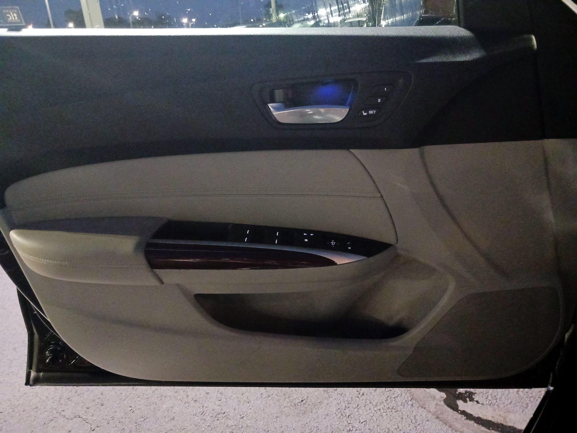Thumbnail: 2015 Acura TLX - 10