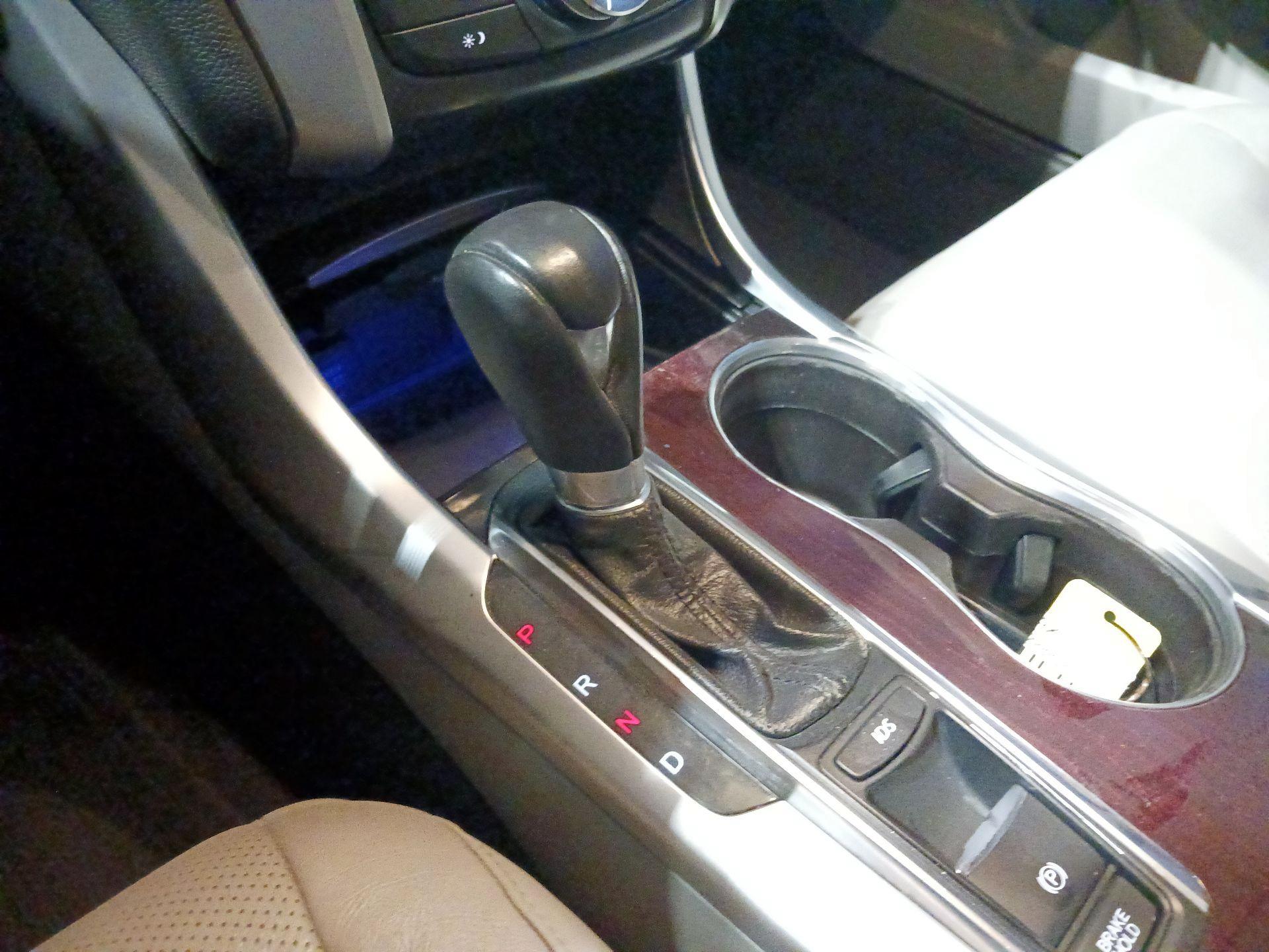 Thumbnail: 2015 Acura TLX - 16
