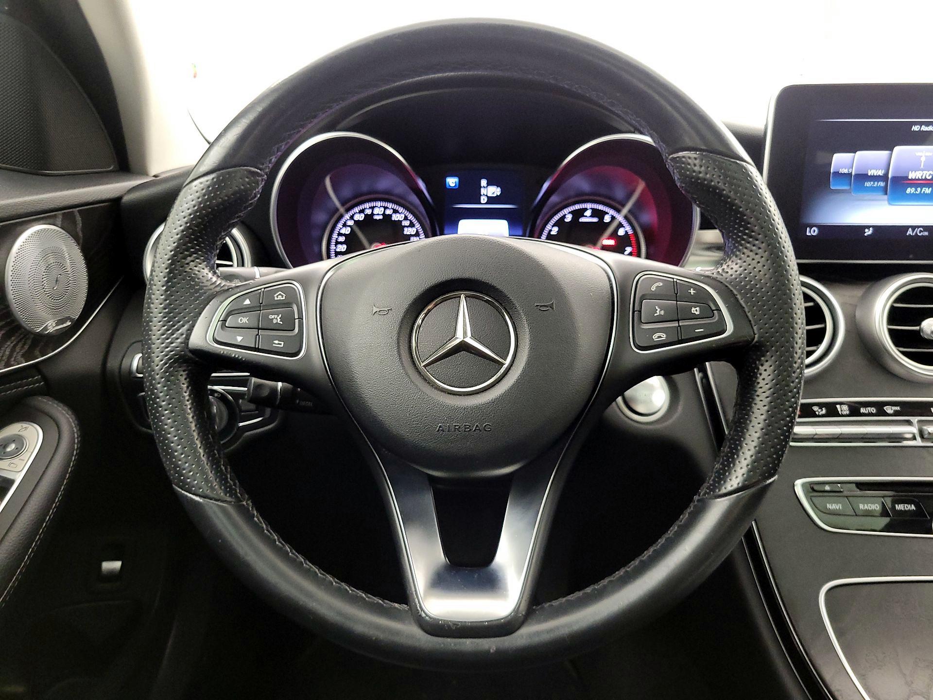 Thumbnail: 2015 Mercedes-Benz C-Class - 10
