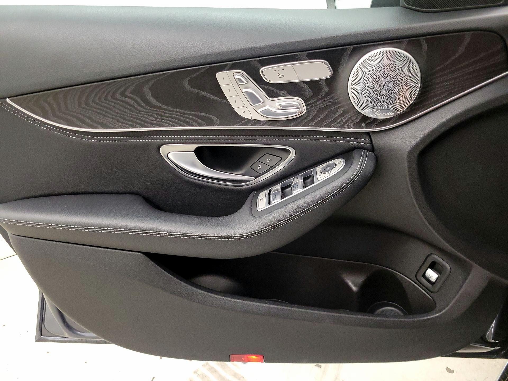 Thumbnail: 2015 Mercedes-Benz C-Class - 12
