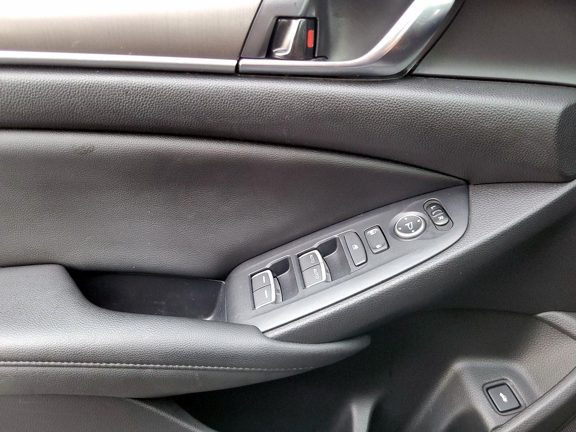 Thumbnail: 2019 Honda Accord - 10