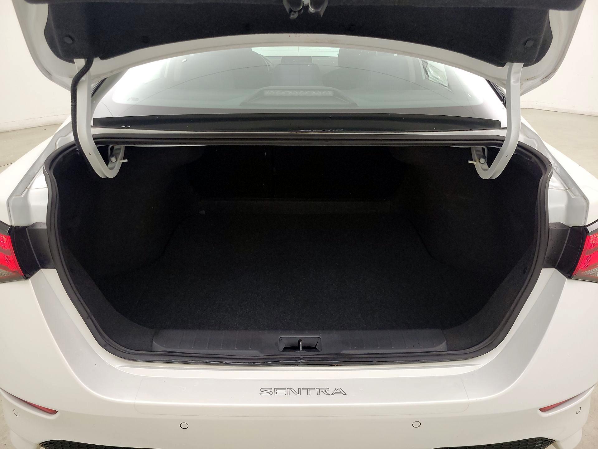 Thumbnail: 2020 Nissan Sentra - 20