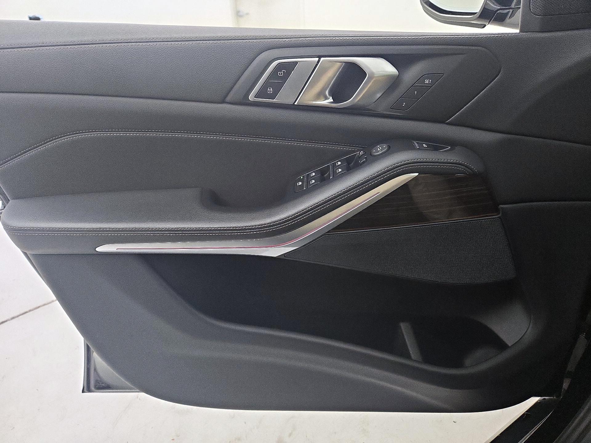 Thumbnail: 2020 BMW X5 - 12