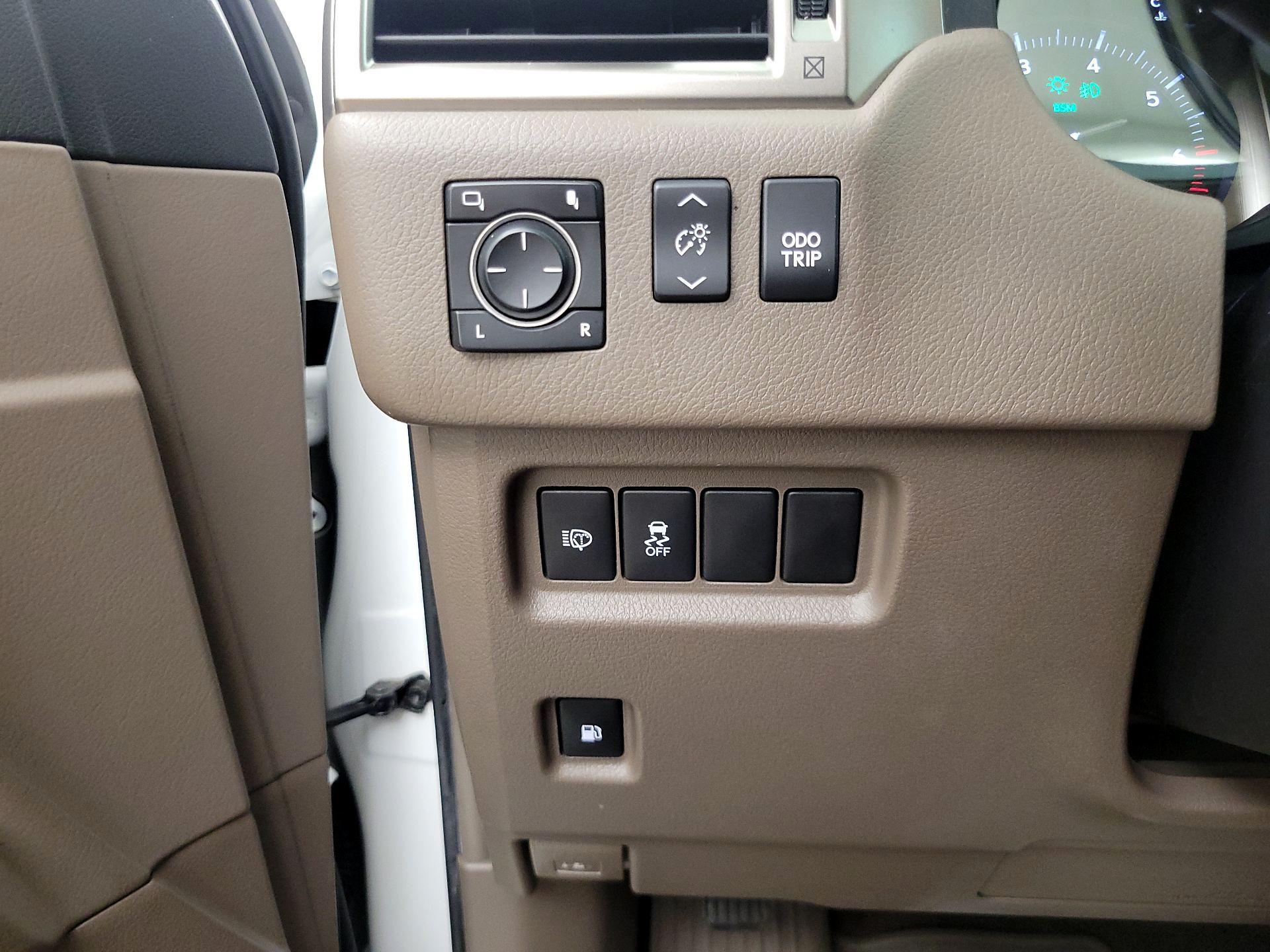 Thumbnail: 2017 Lexus GX - 13