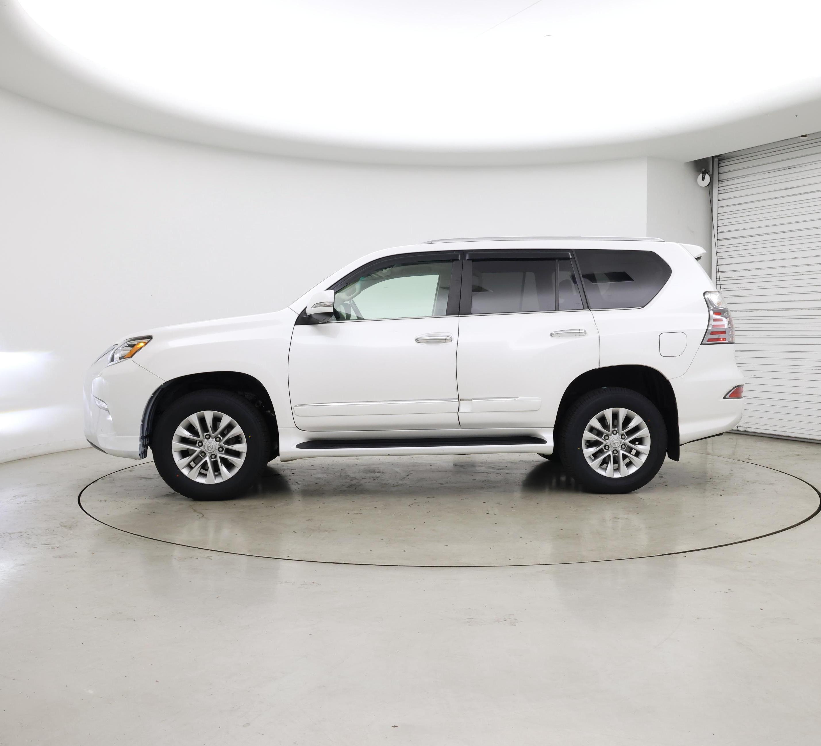 Thumbnail: 2017 Lexus GX - 3