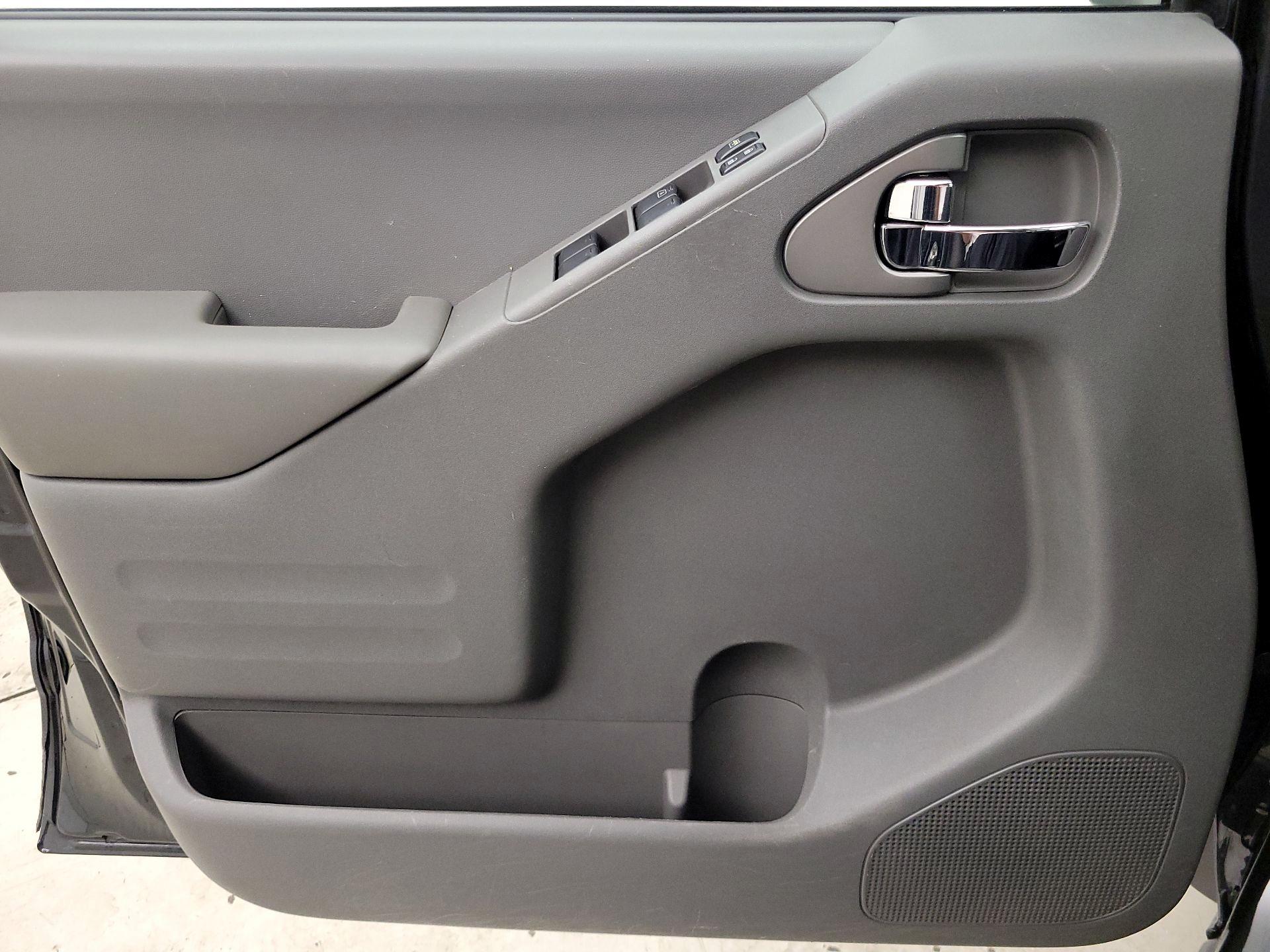 Thumbnail: 2019 Nissan Frontier - 12