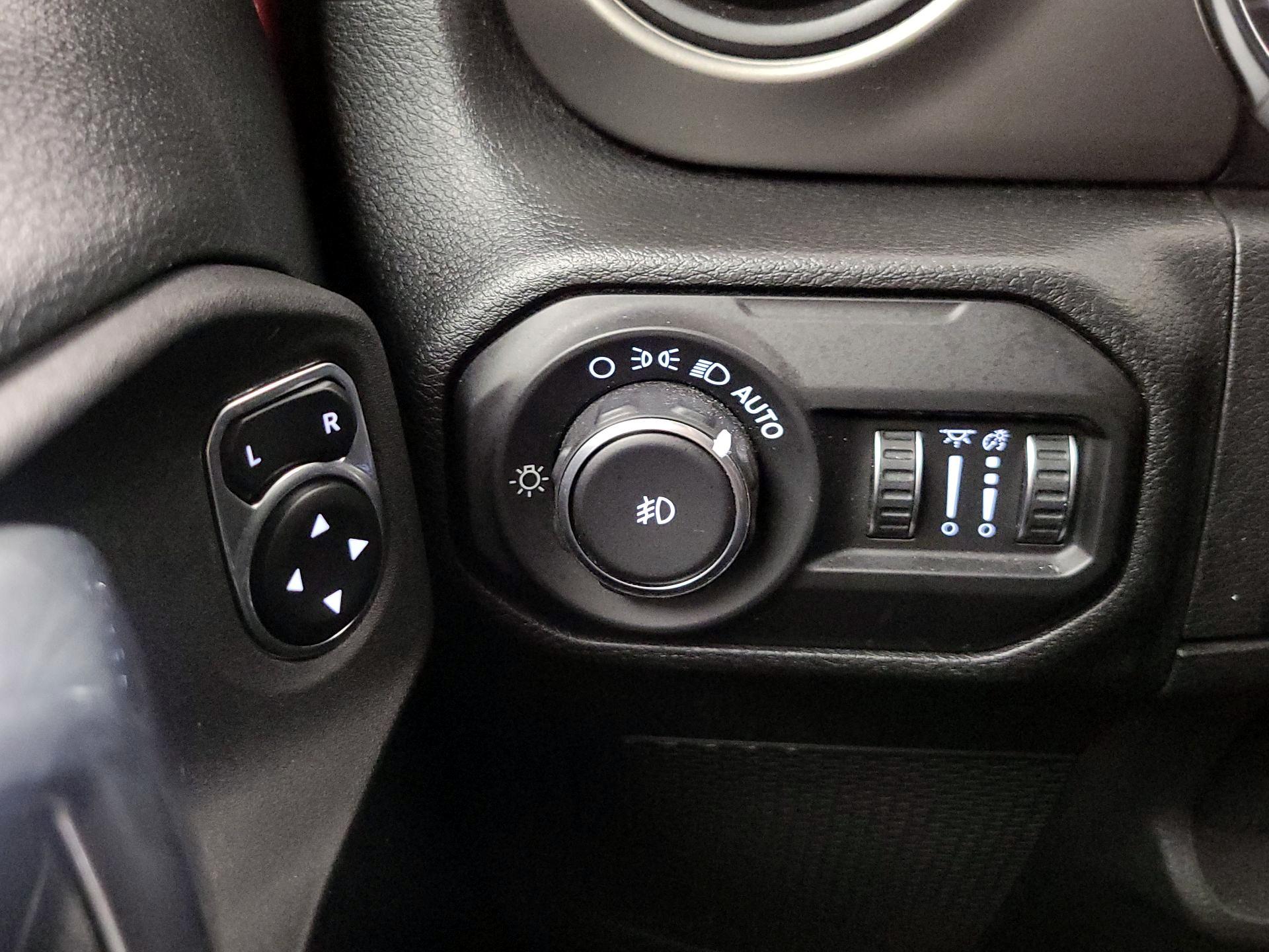Thumbnail: 2021 Jeep Wrangler - 13