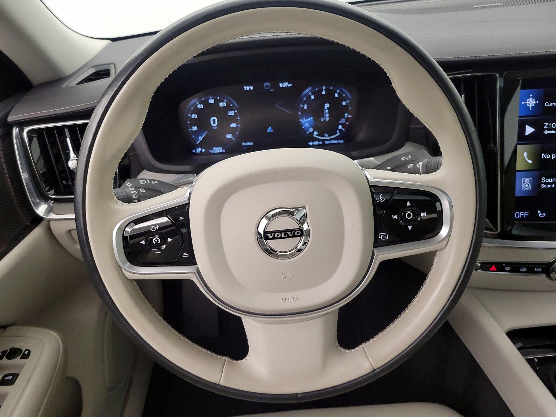 Thumbnail: 2021 Volvo S60 - 10
