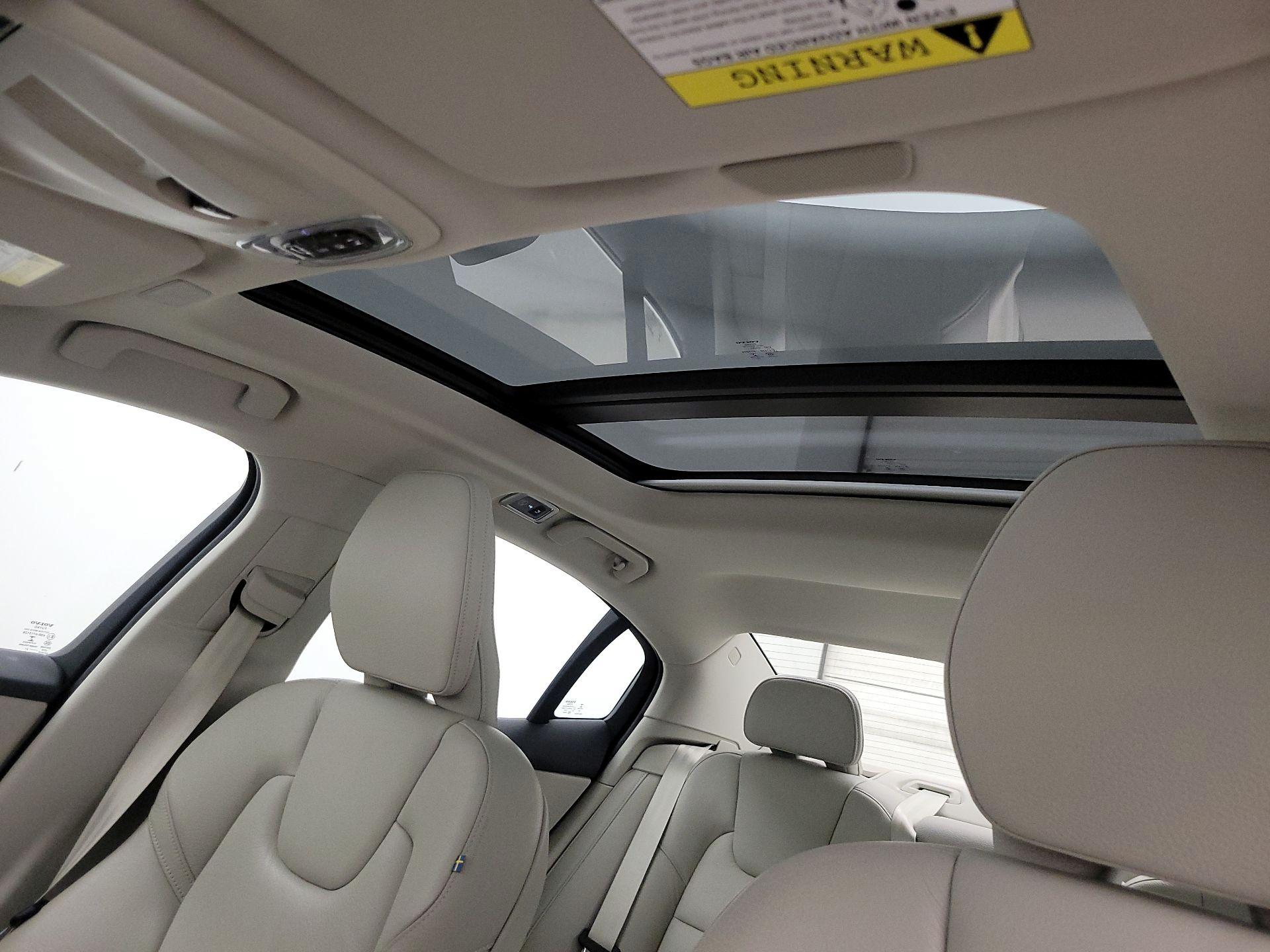 Thumbnail: 2021 Volvo S60 - 20