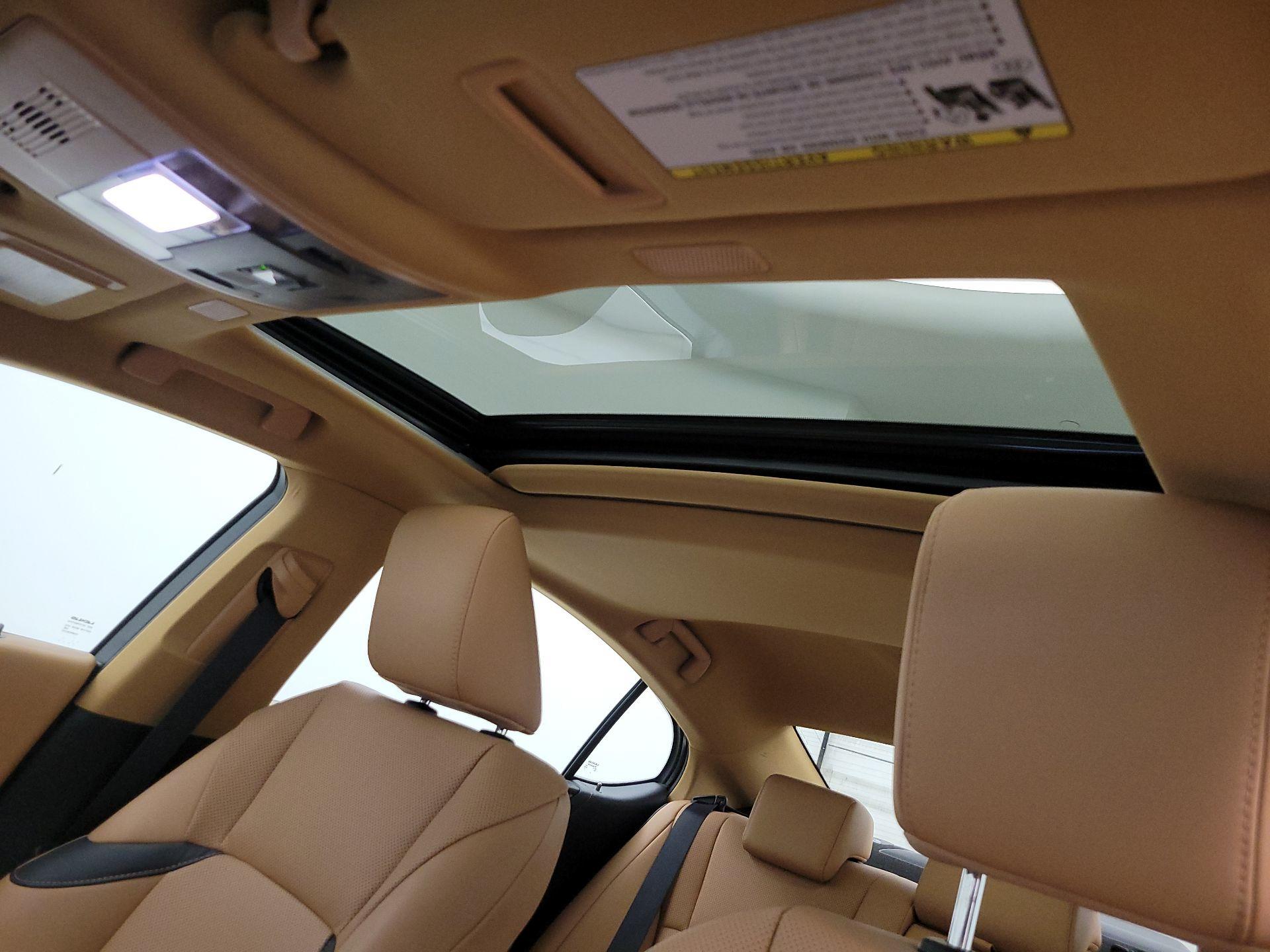 Thumbnail: 2023 Lexus ES - 20