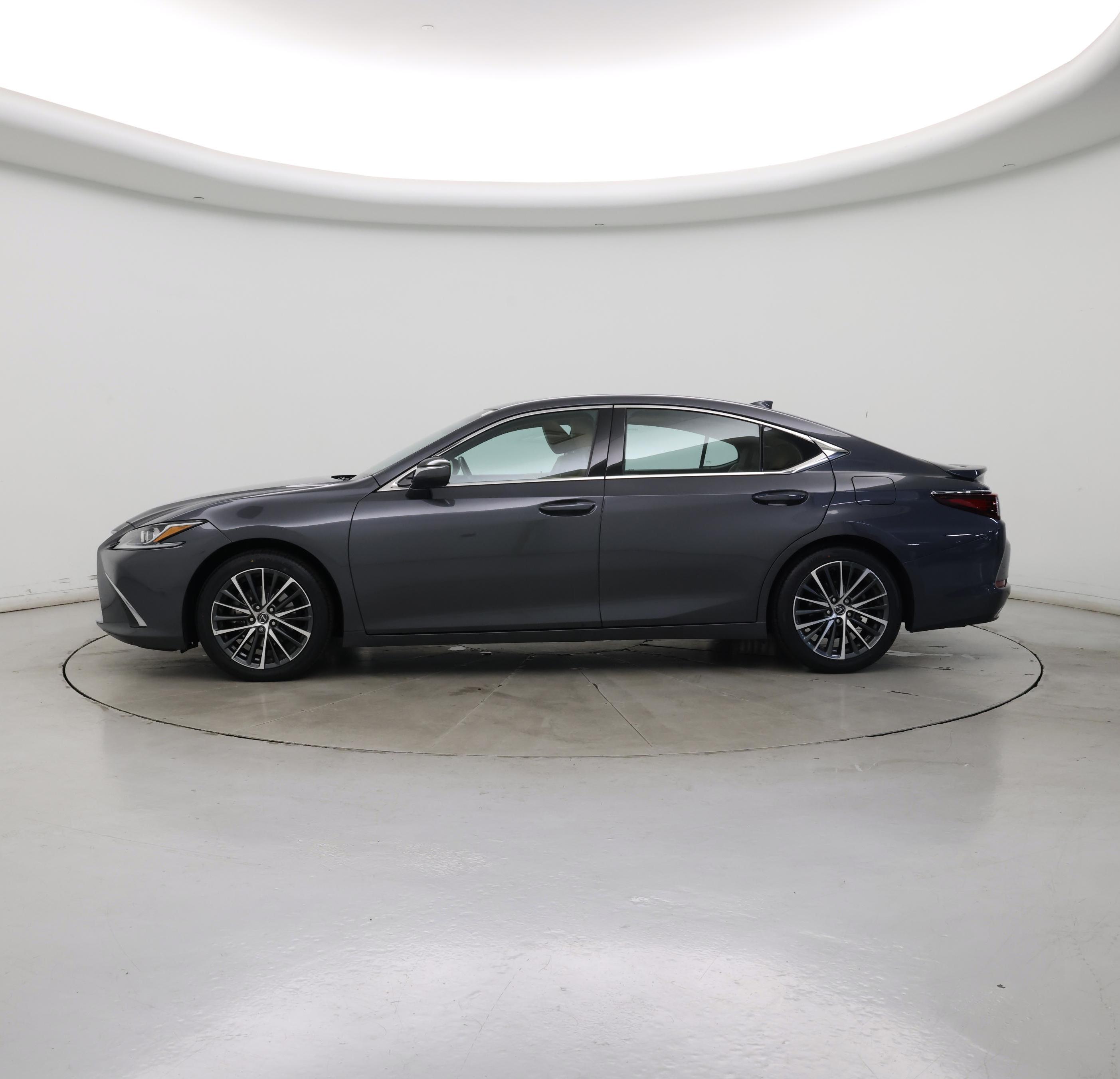Thumbnail: 2023 Lexus ES - 3