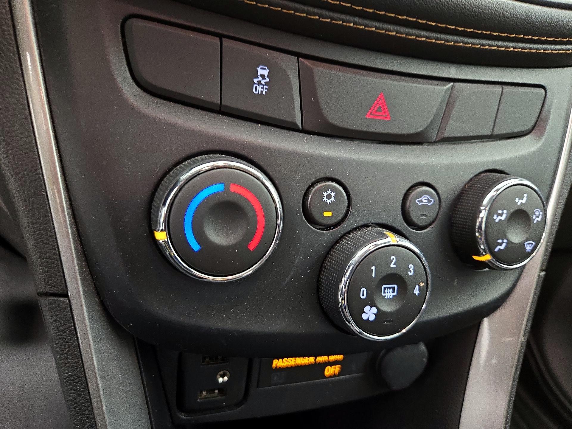Thumbnail: 2019 Chevrolet Trax - 16