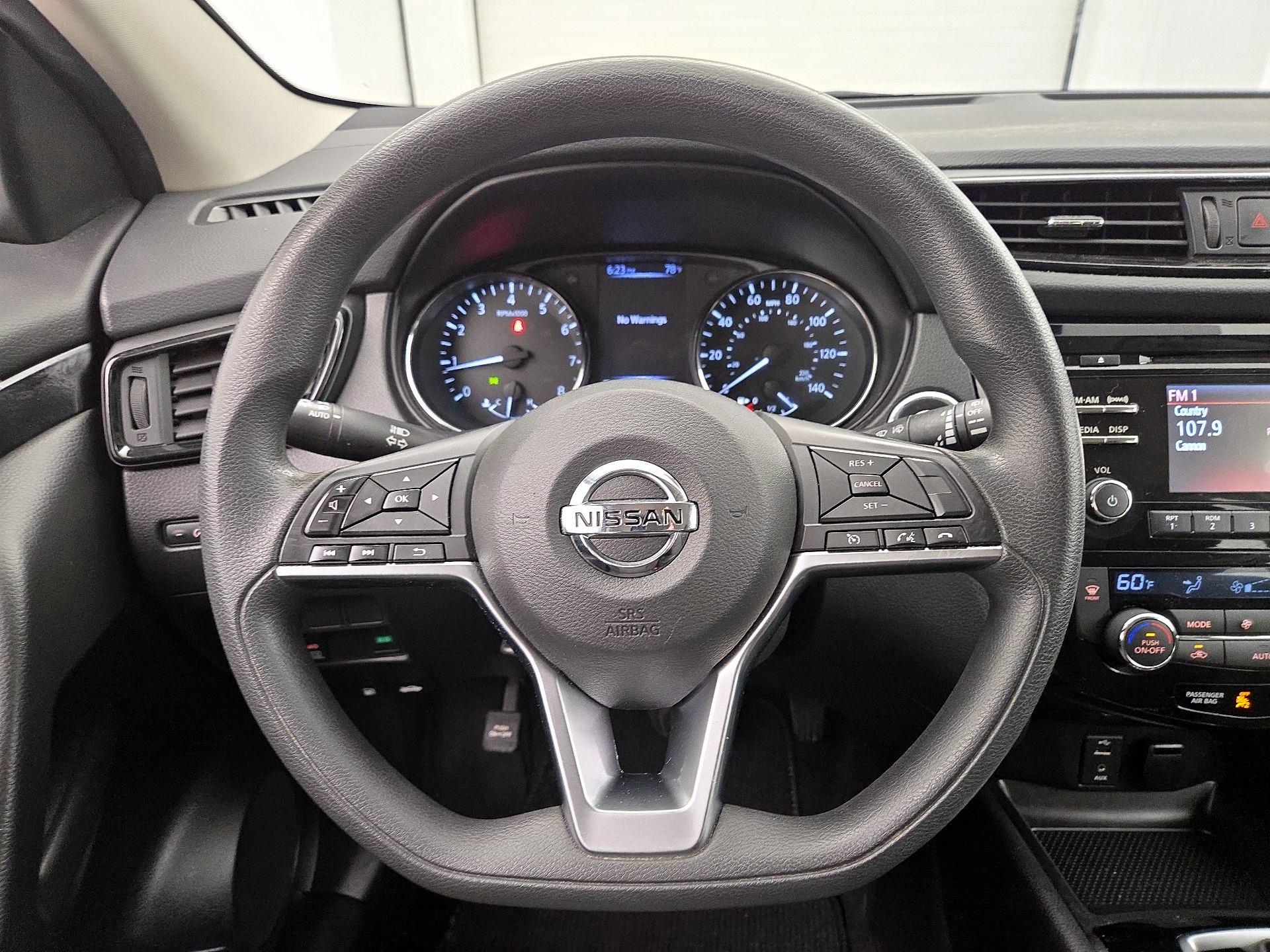 Thumbnail: 2018 Nissan Rogue Sport - 10