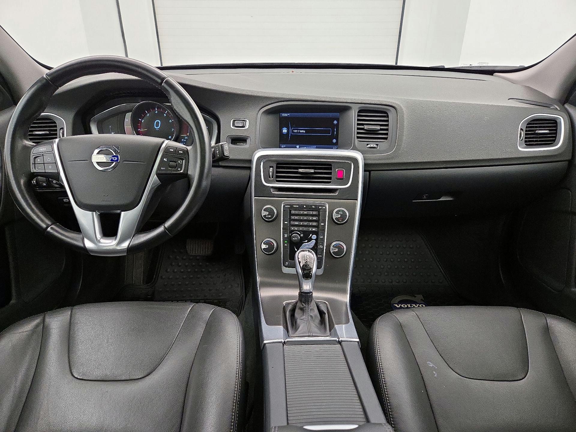 Thumbnail: 2015 Volvo V60 - 9