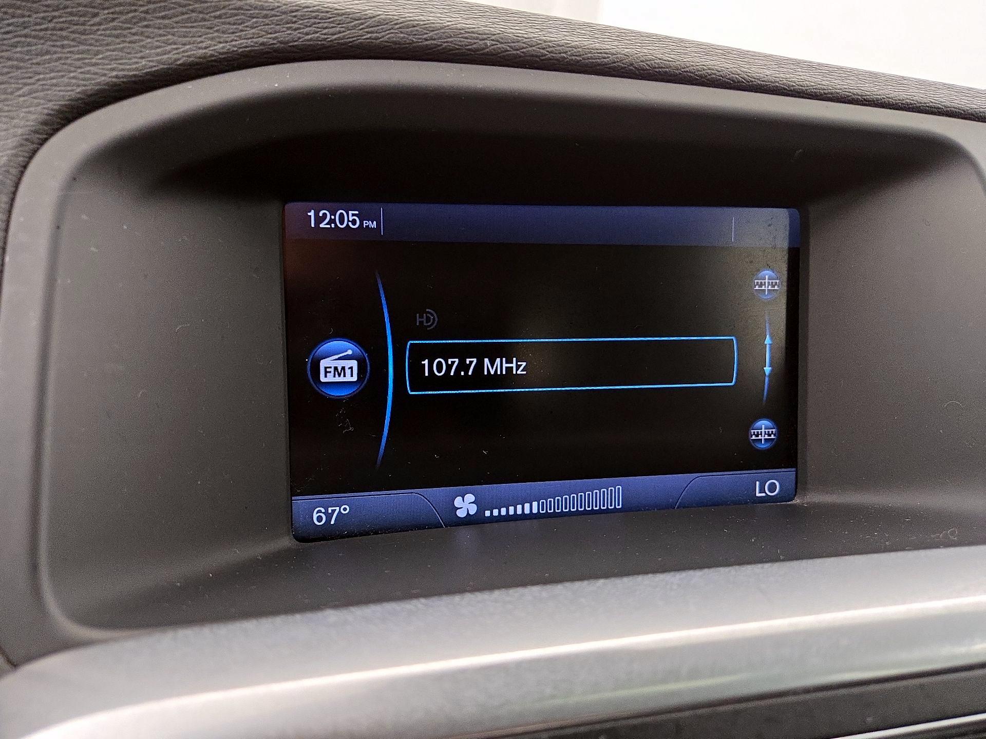 Thumbnail: 2015 Volvo V60 - 14