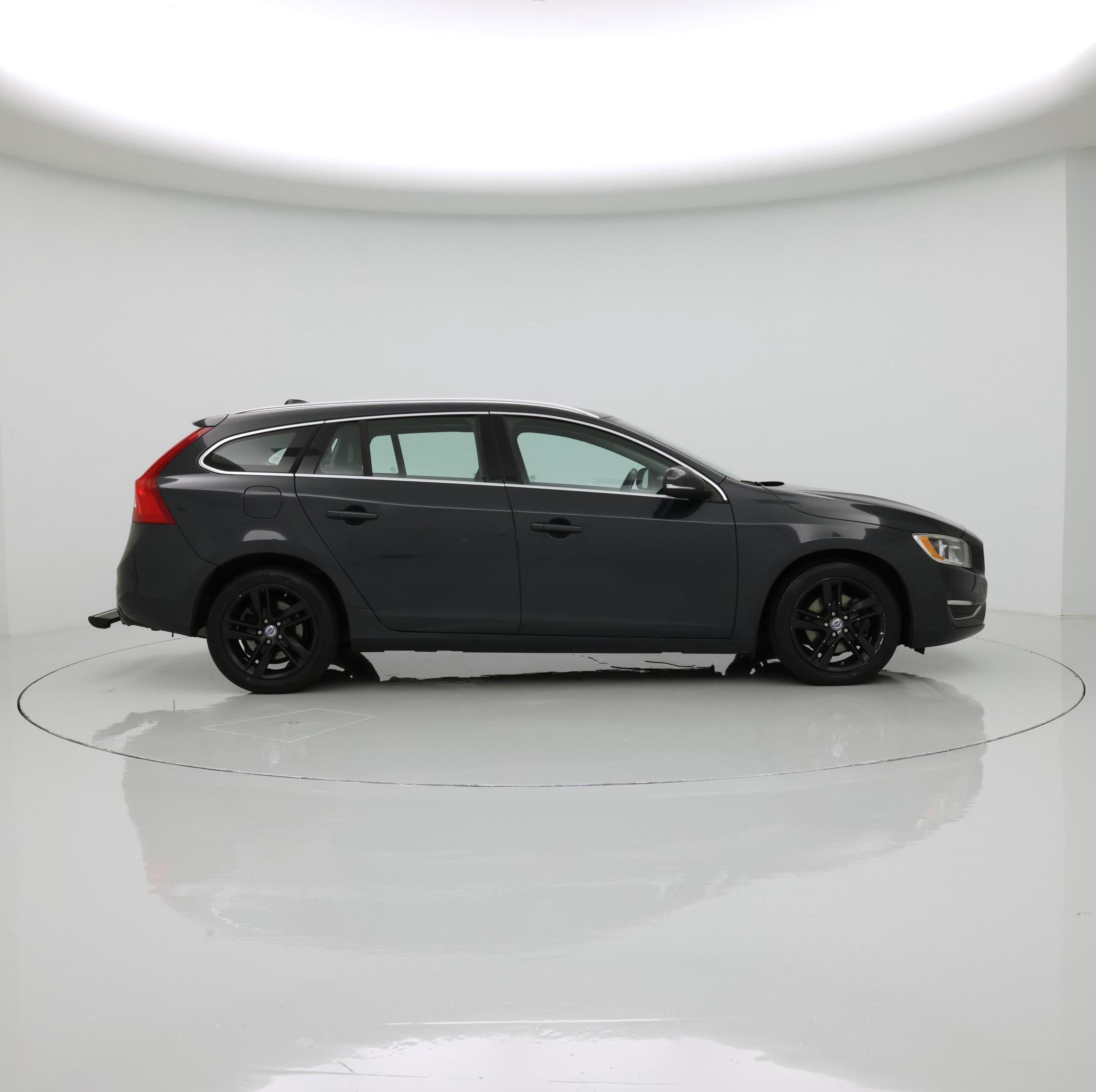 Thumbnail: 2015 Volvo V60 - 7