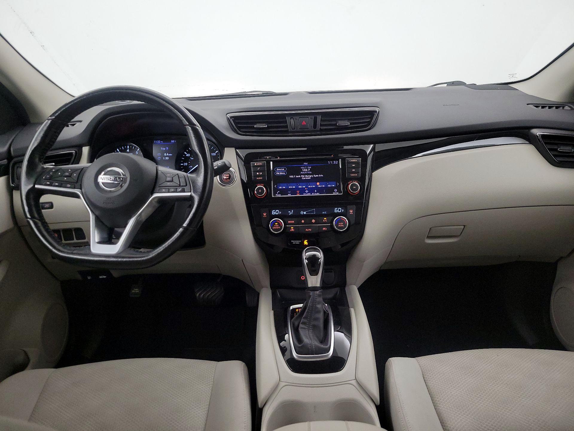 Thumbnail: 2020 Nissan Rogue Sport - 9