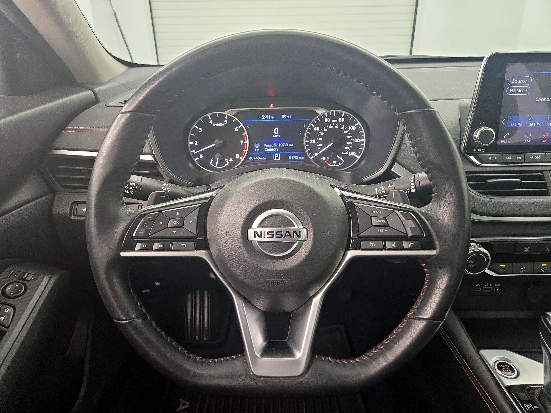 Thumbnail: 2019 Nissan Altima - 10