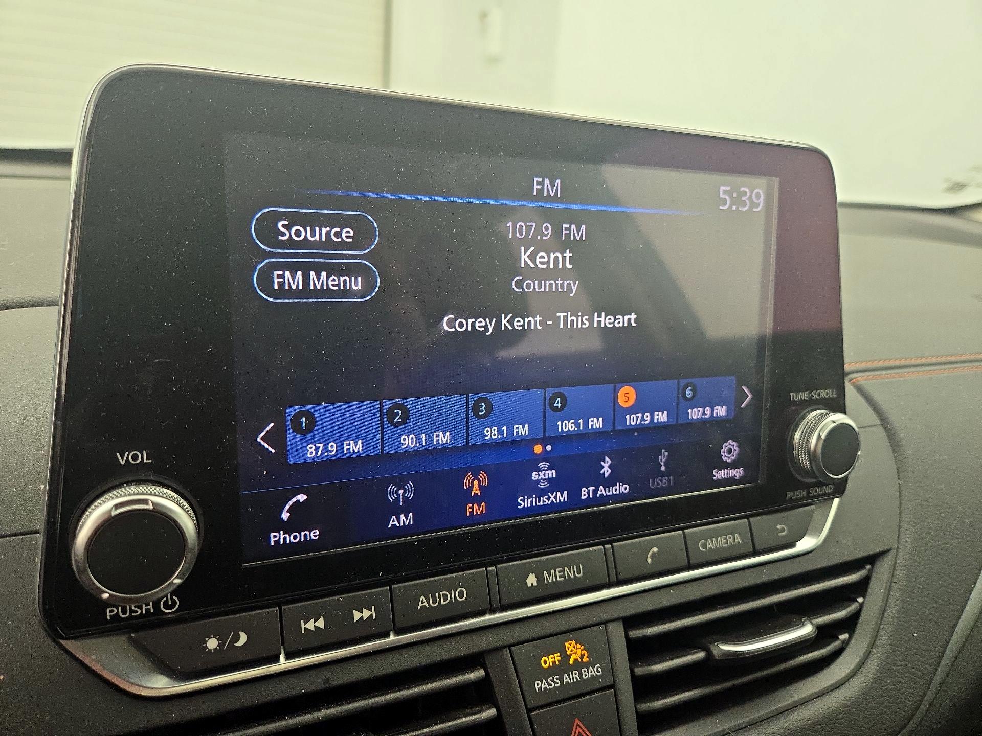 Thumbnail: 2019 Nissan Altima - 15