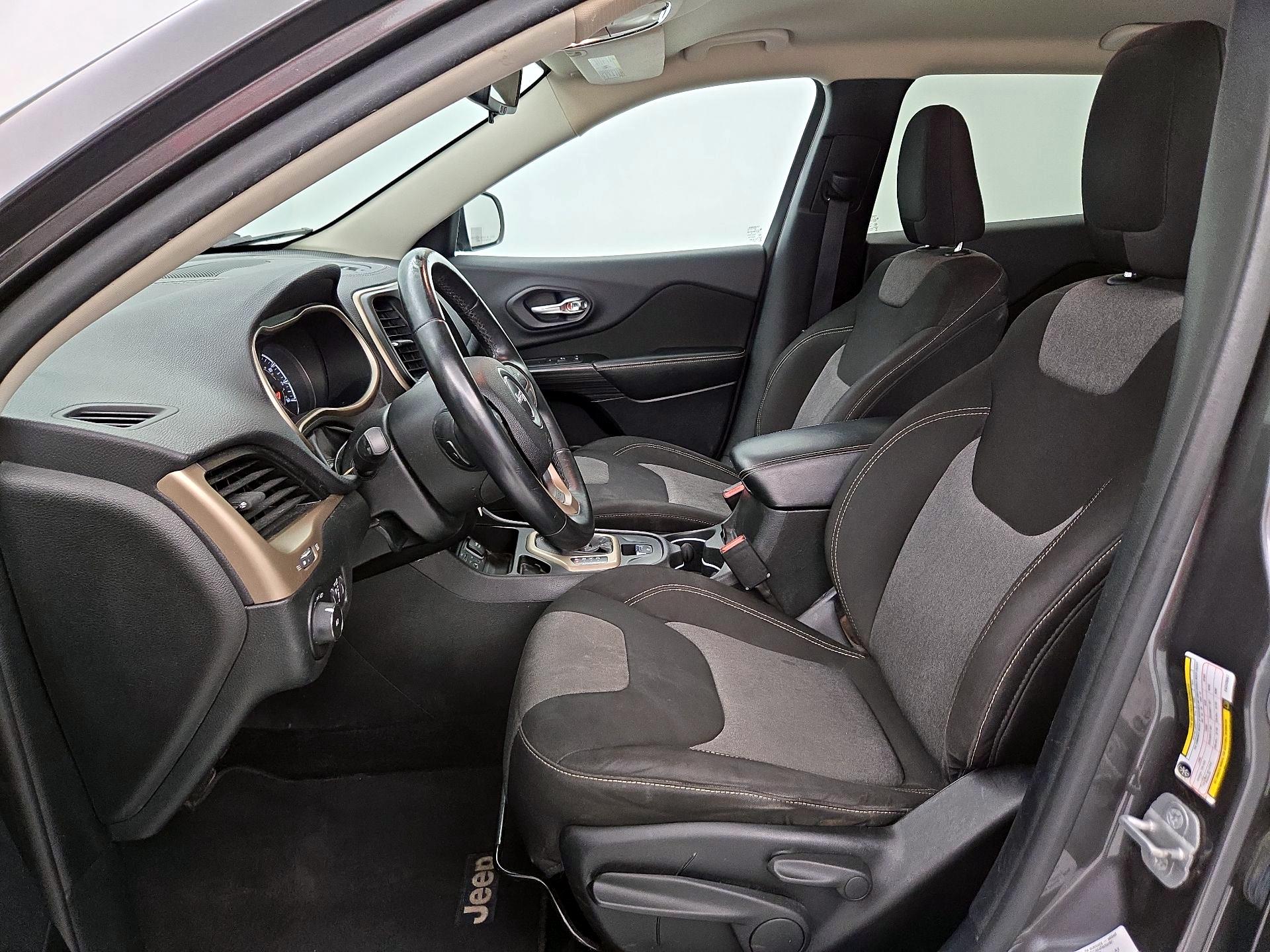 Thumbnail: 2014 Jeep Cherokee - 11