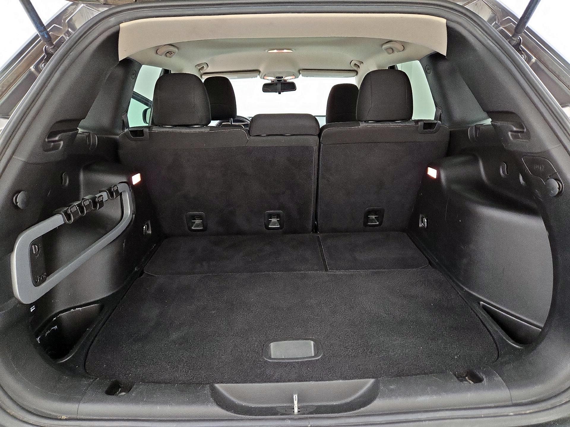 Thumbnail: 2014 Jeep Cherokee - 20