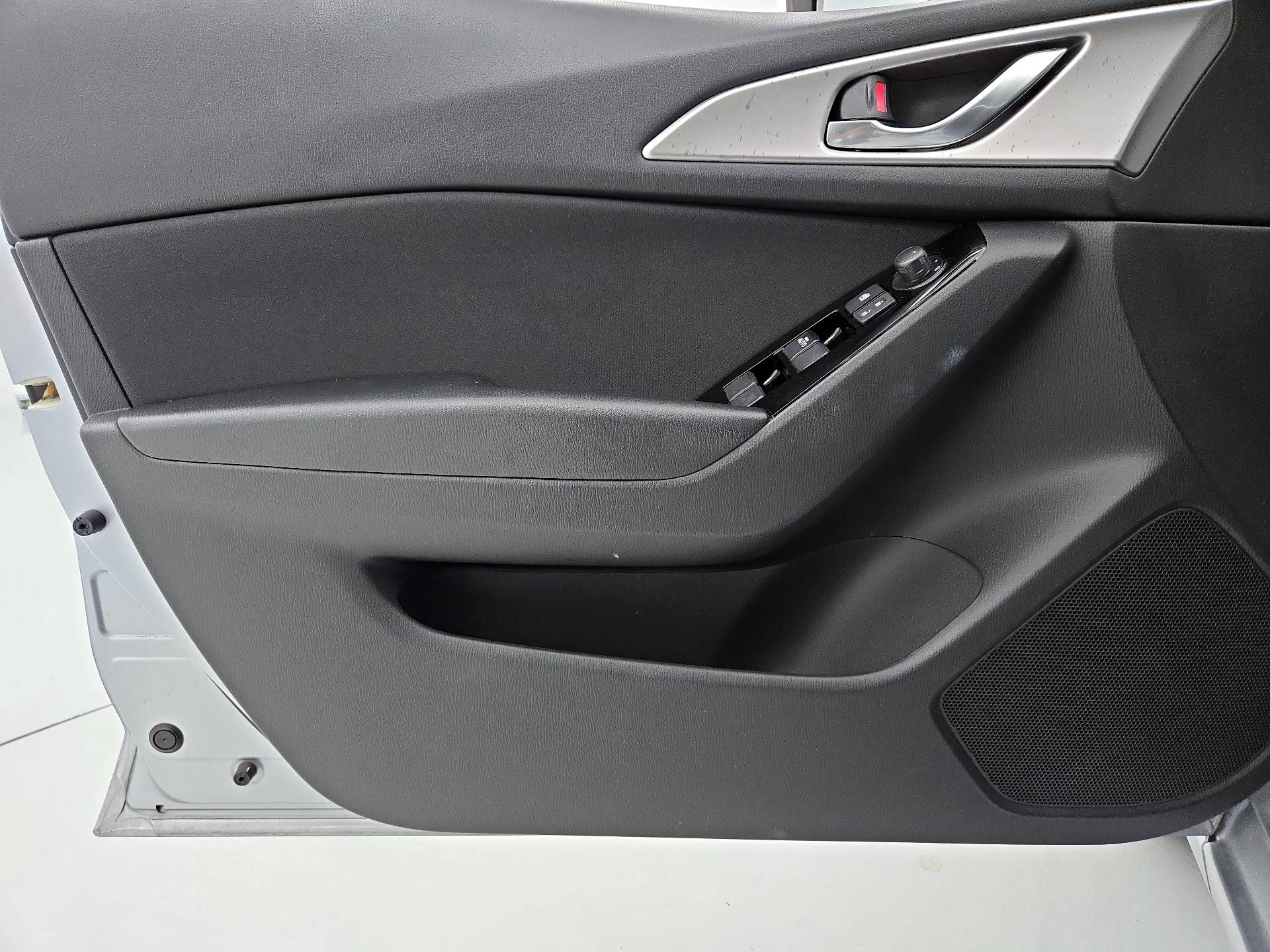Thumbnail: 2017 Mazda Mazda3 - 12
