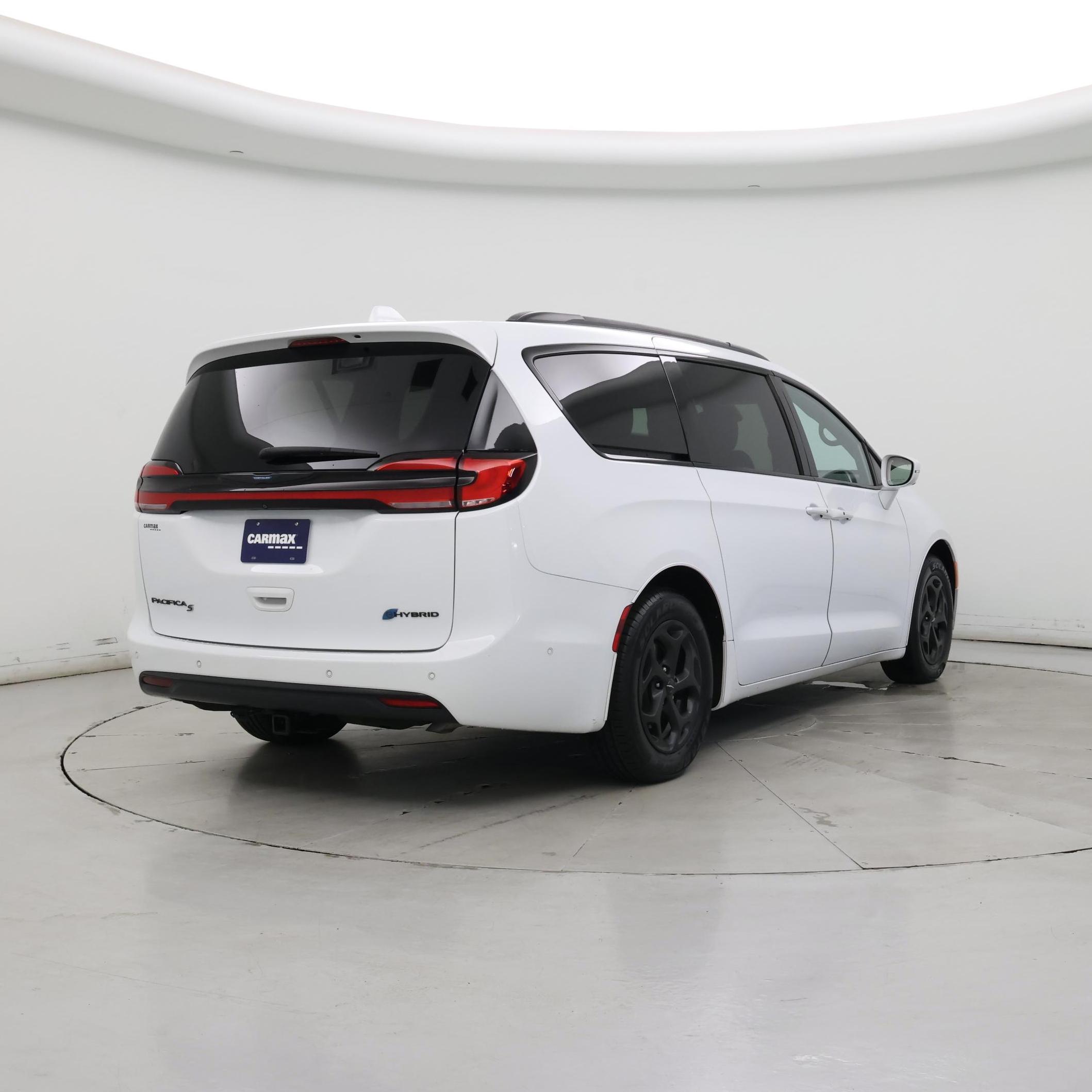 Thumbnail: 2021 Chrysler Pacifica - 8