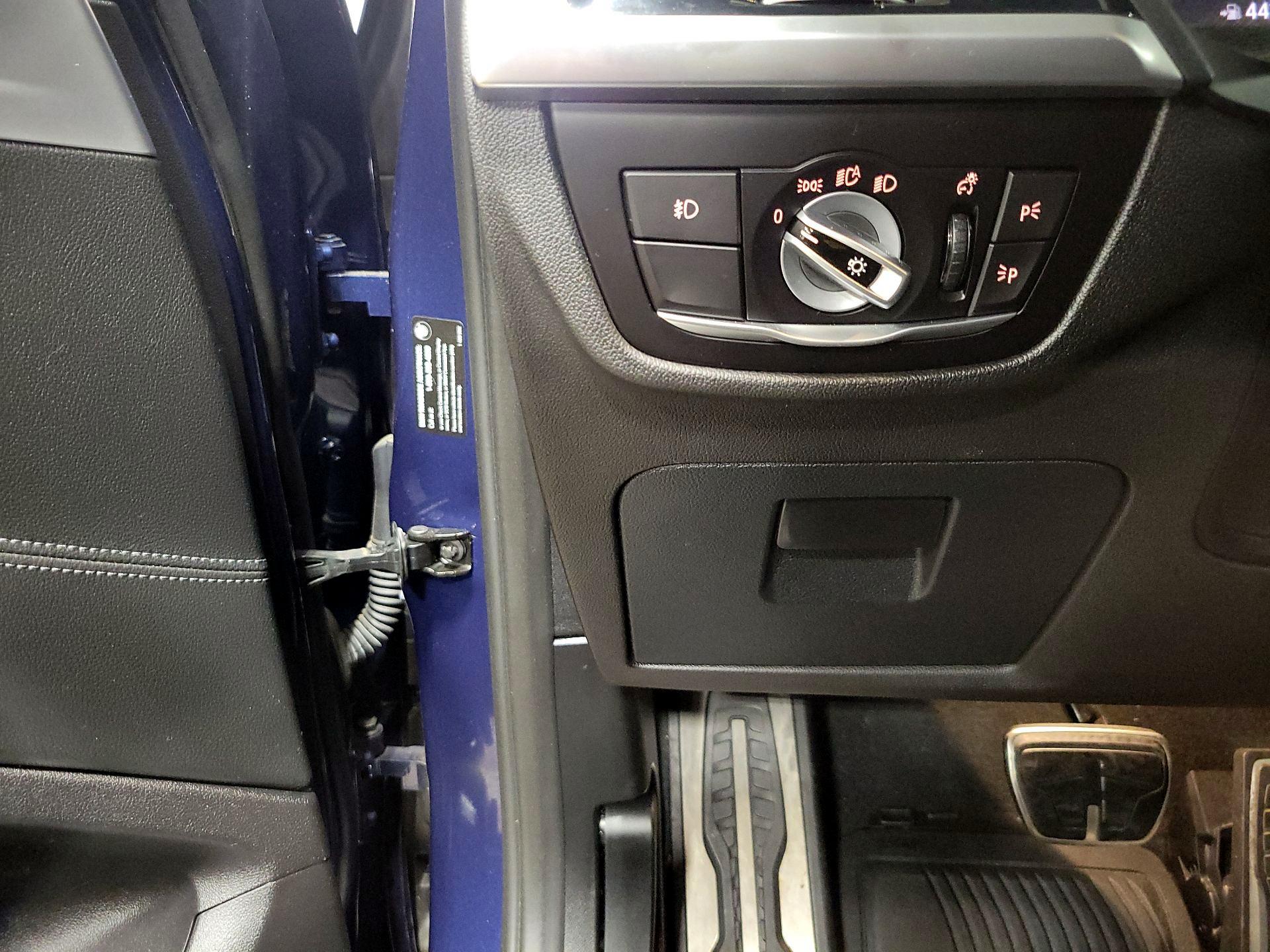 Thumbnail: 2021 BMW X3 - 13