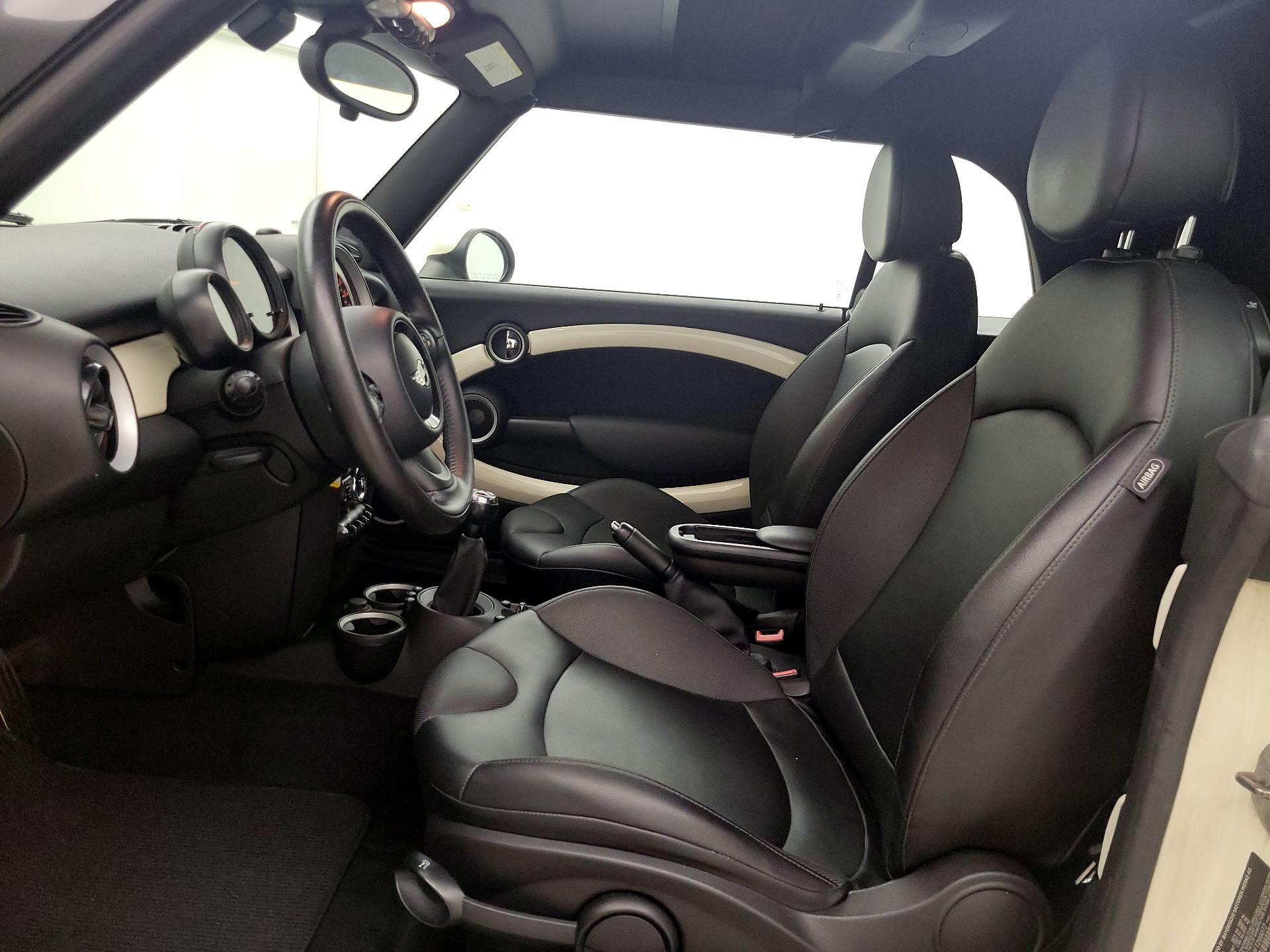 Thumbnail: 2015 MINI Cooper - 11