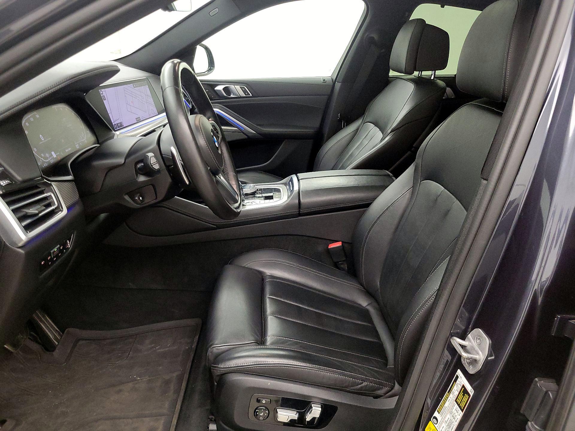 Thumbnail: 2021 BMW X6 - 11