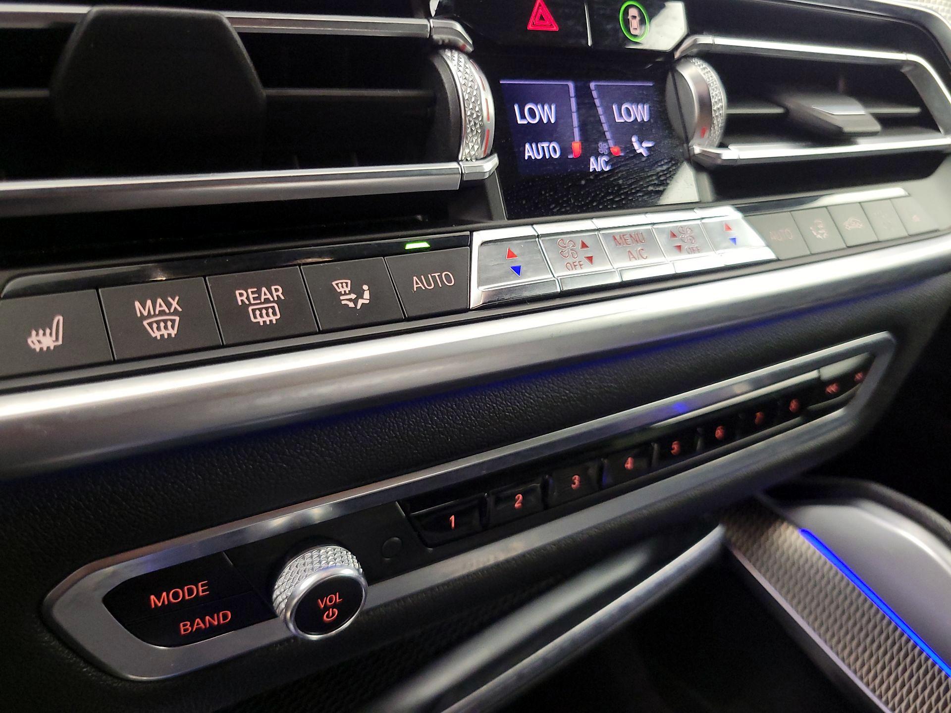 Thumbnail: 2021 BMW X6 - 17