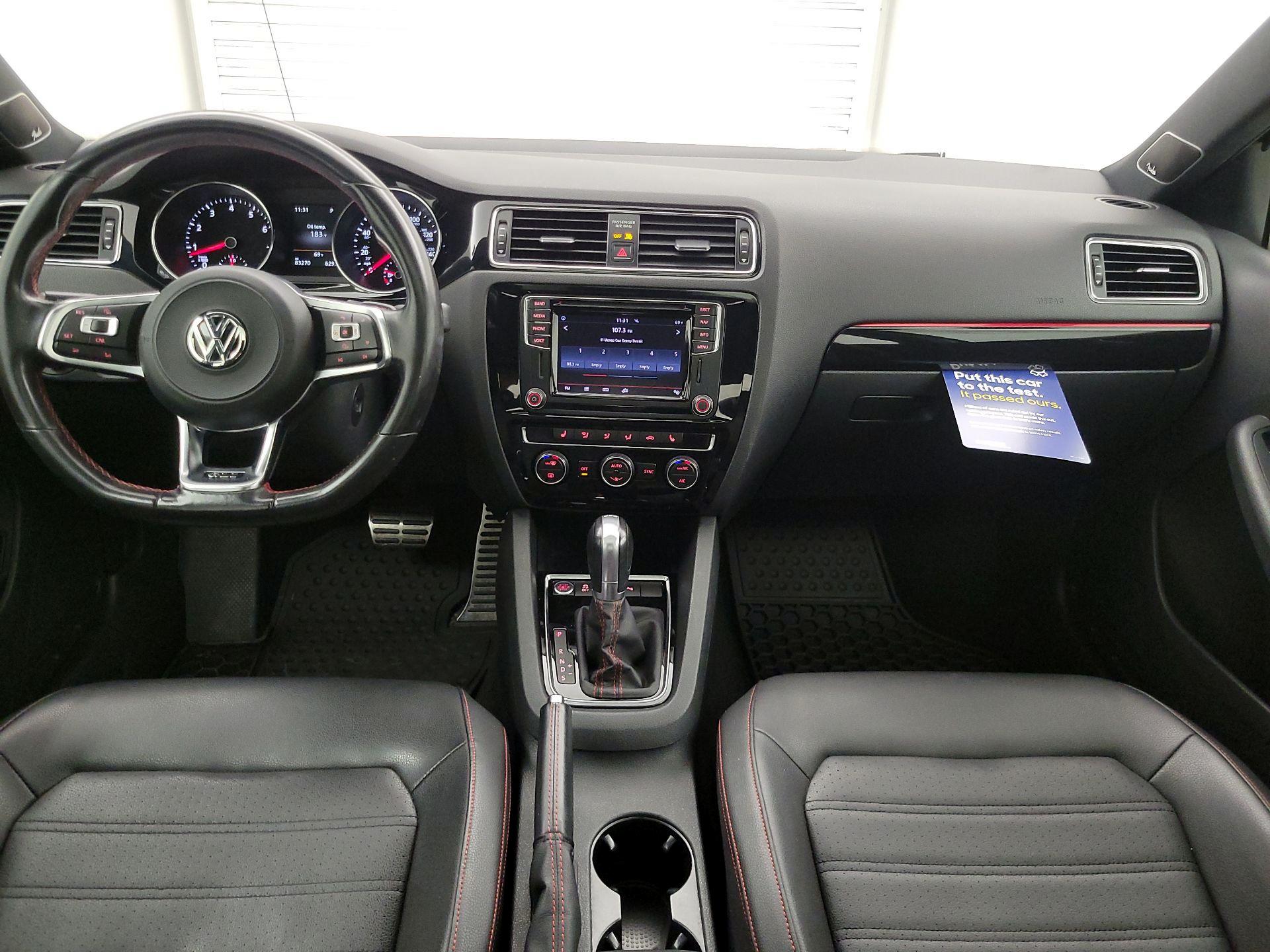 Thumbnail: 2017 Volkswagen Jetta - 9