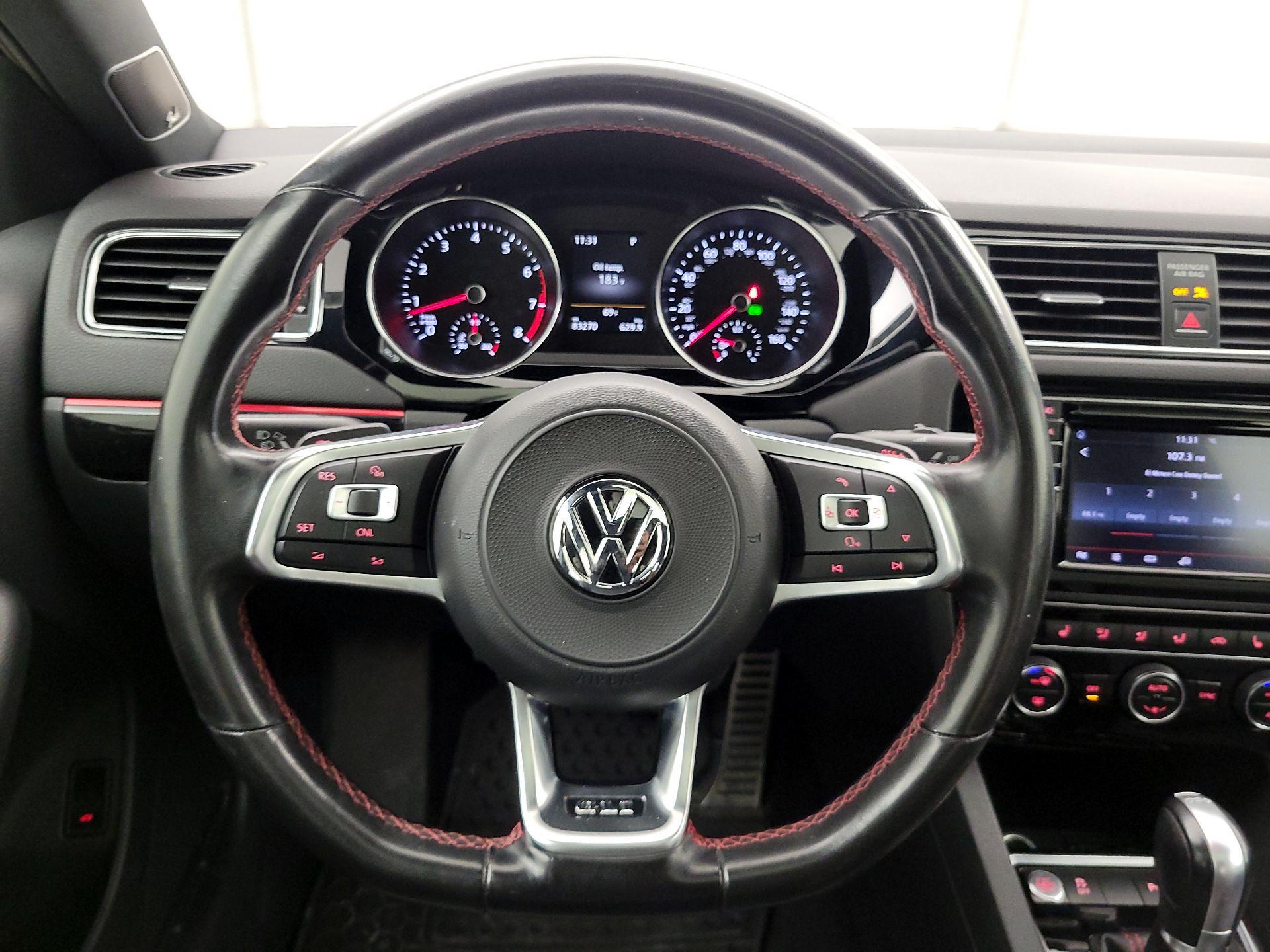 Thumbnail: 2017 Volkswagen Jetta - 10