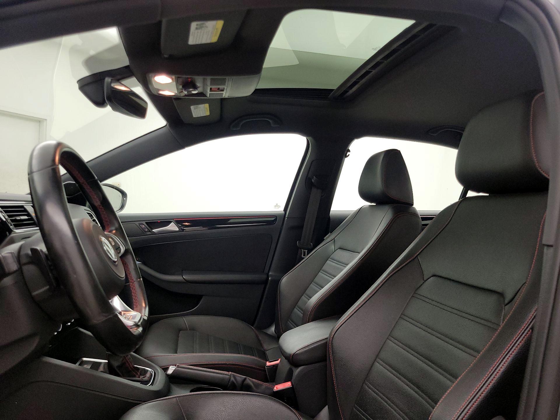 Thumbnail: 2017 Volkswagen Jetta - 19