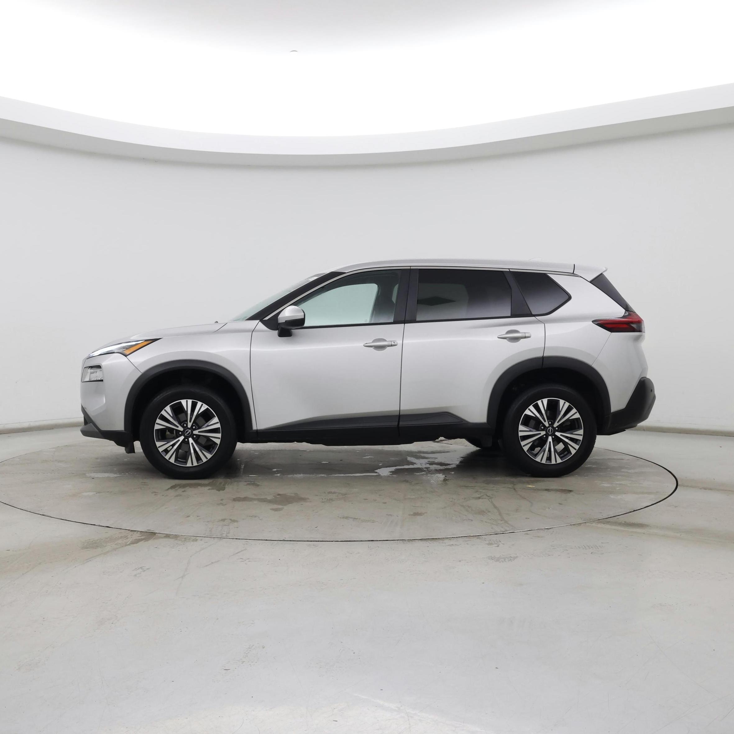 Thumbnail: 2022 Nissan Rogue - 3