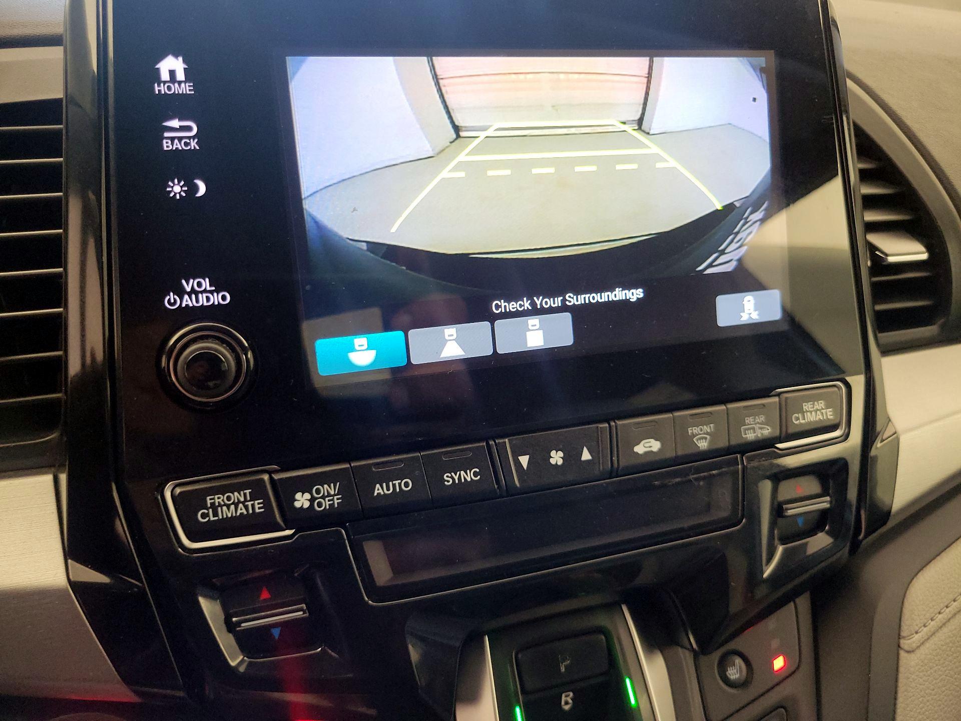 Thumbnail: 2019 Honda Odyssey - 14