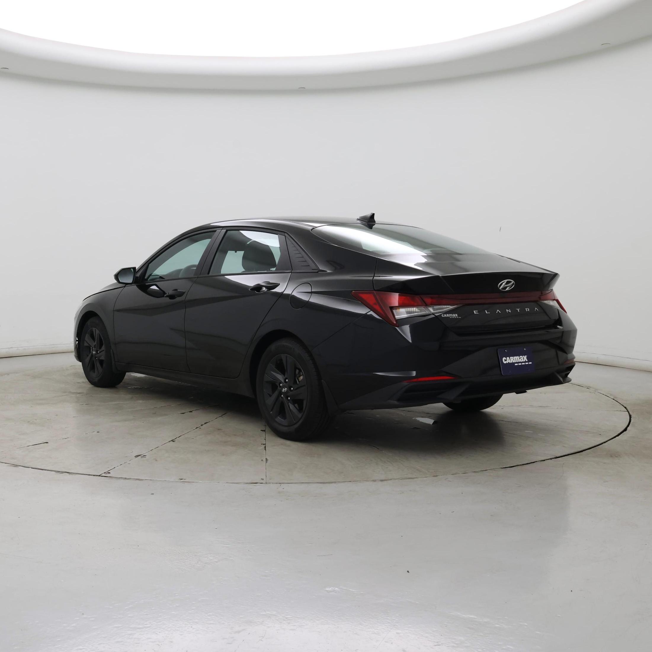 Thumbnail: 2023 Hyundai Elantra - 2