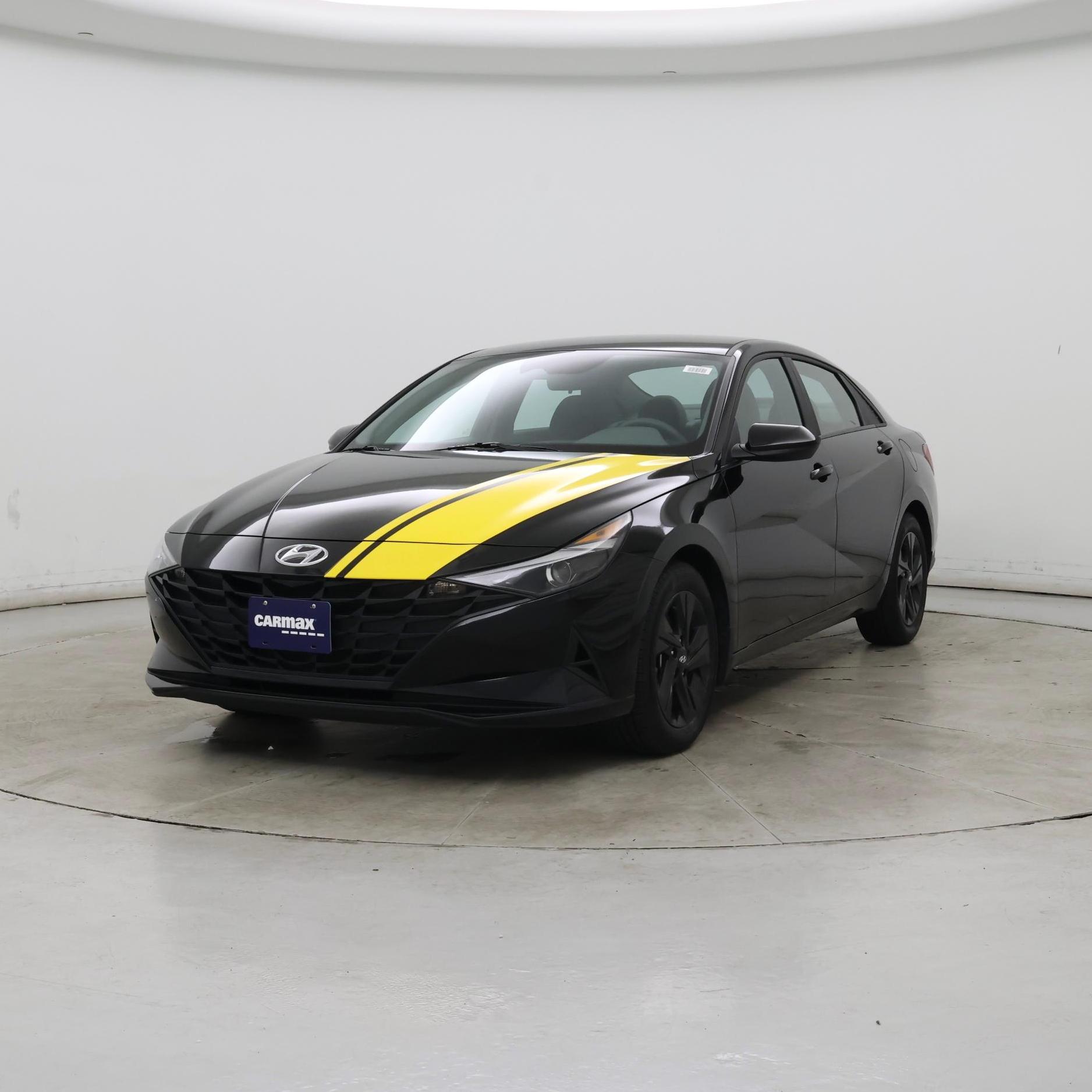 Thumbnail: 2023 Hyundai Elantra - 4