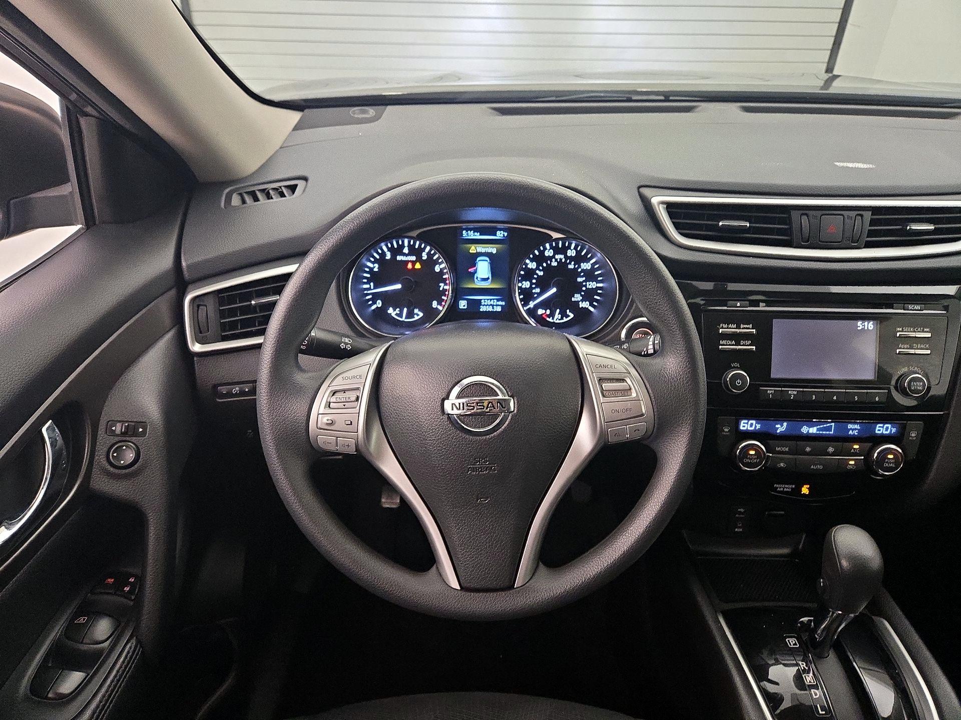 Thumbnail: 2015 Nissan Rogue - 10